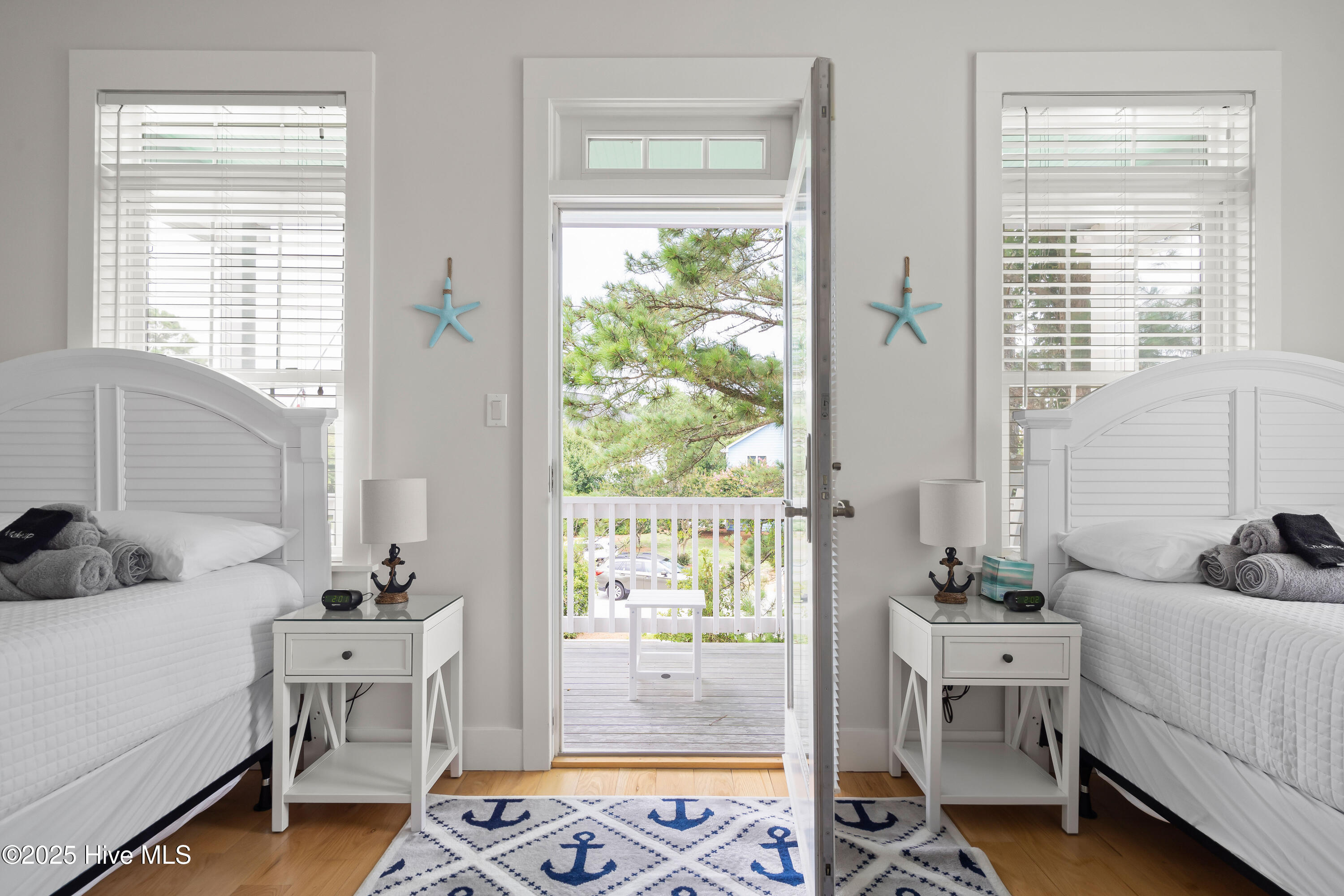 100555260 | Photo 32