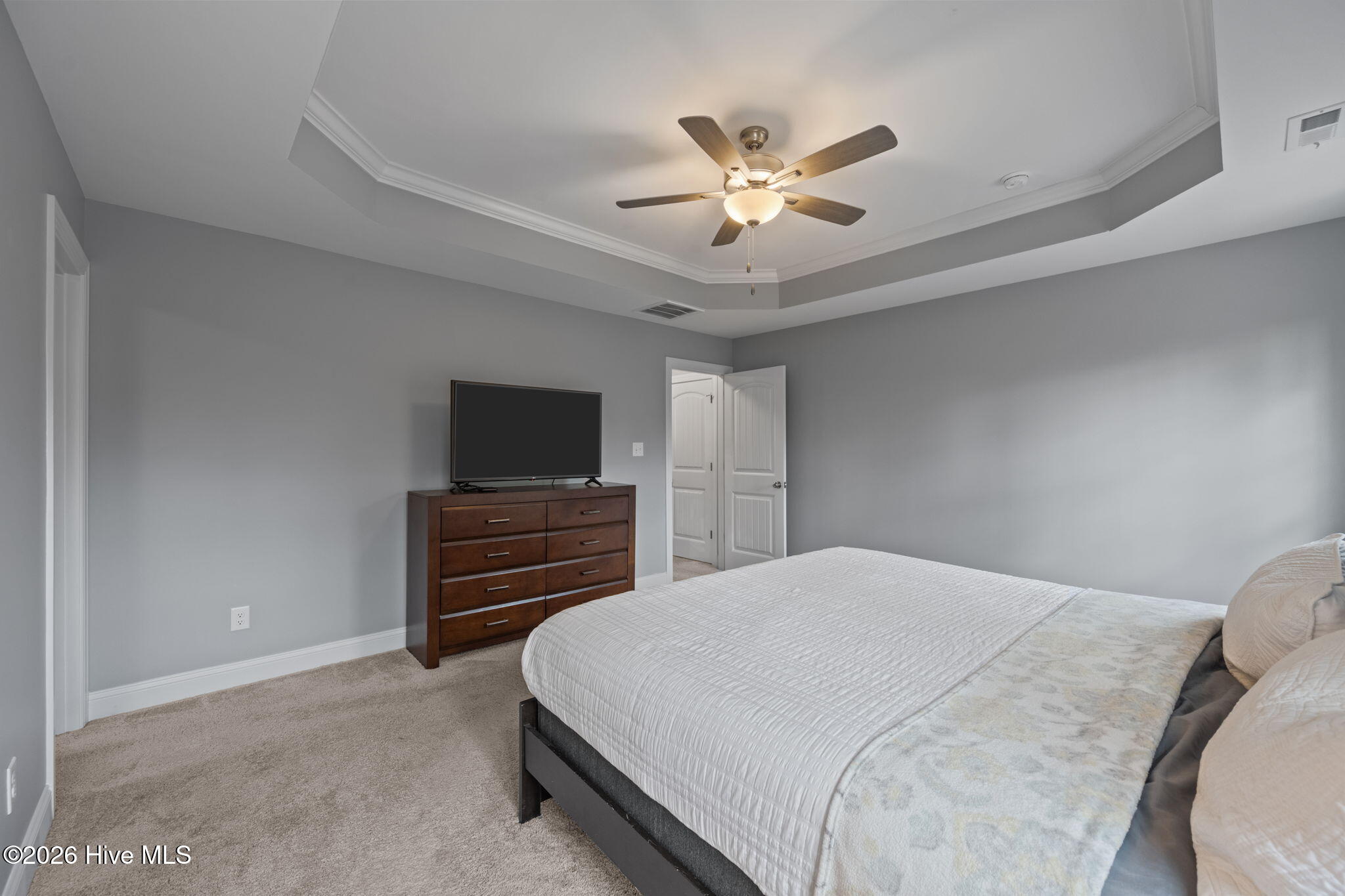 100549197 | Photo 31