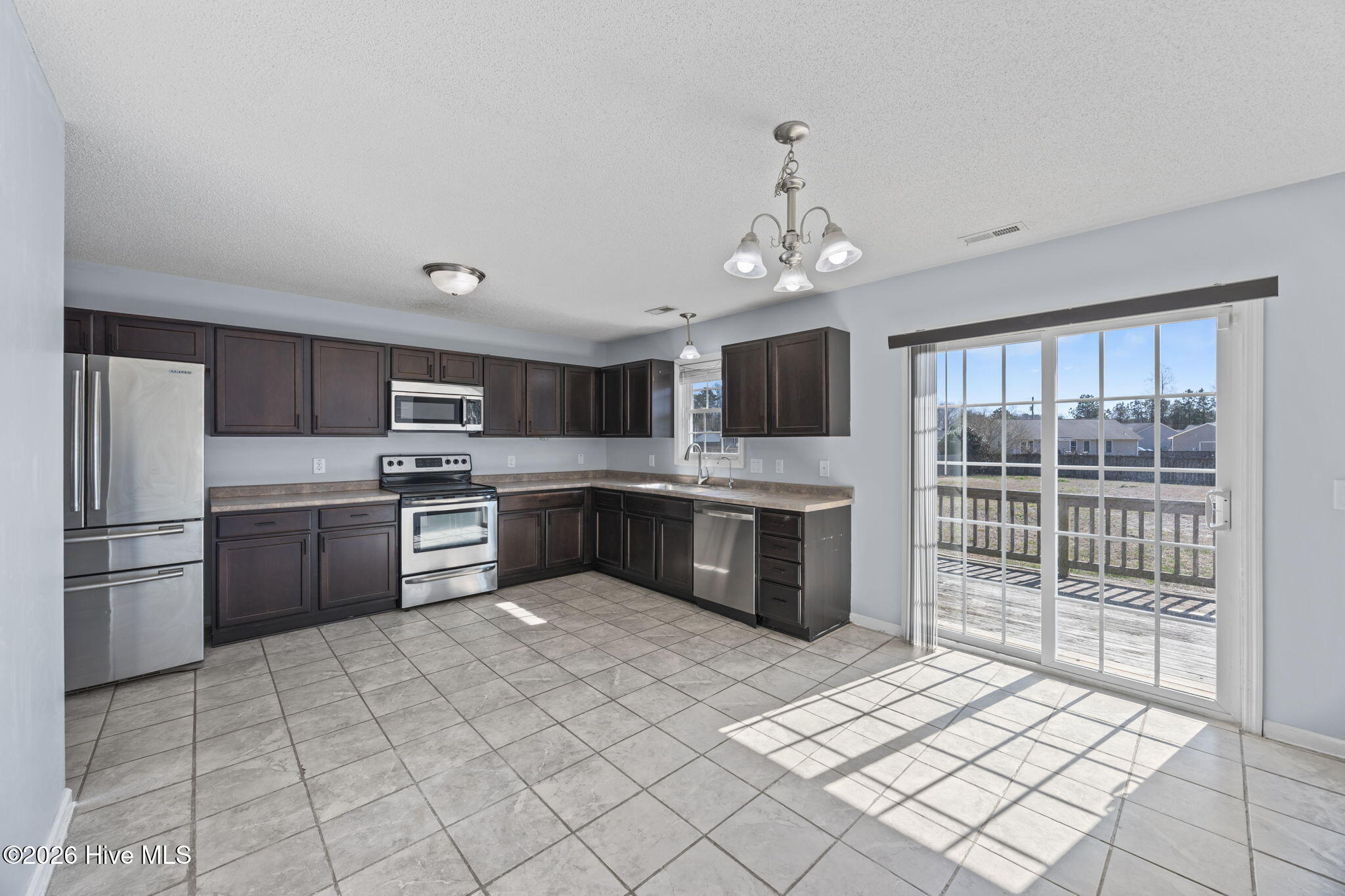 100557528 | Photo 17