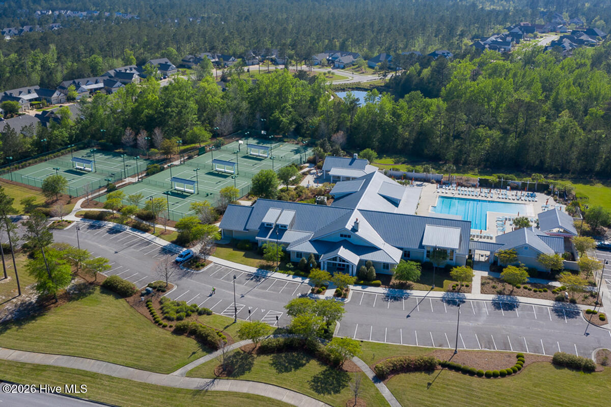 100557146 | Photo 21