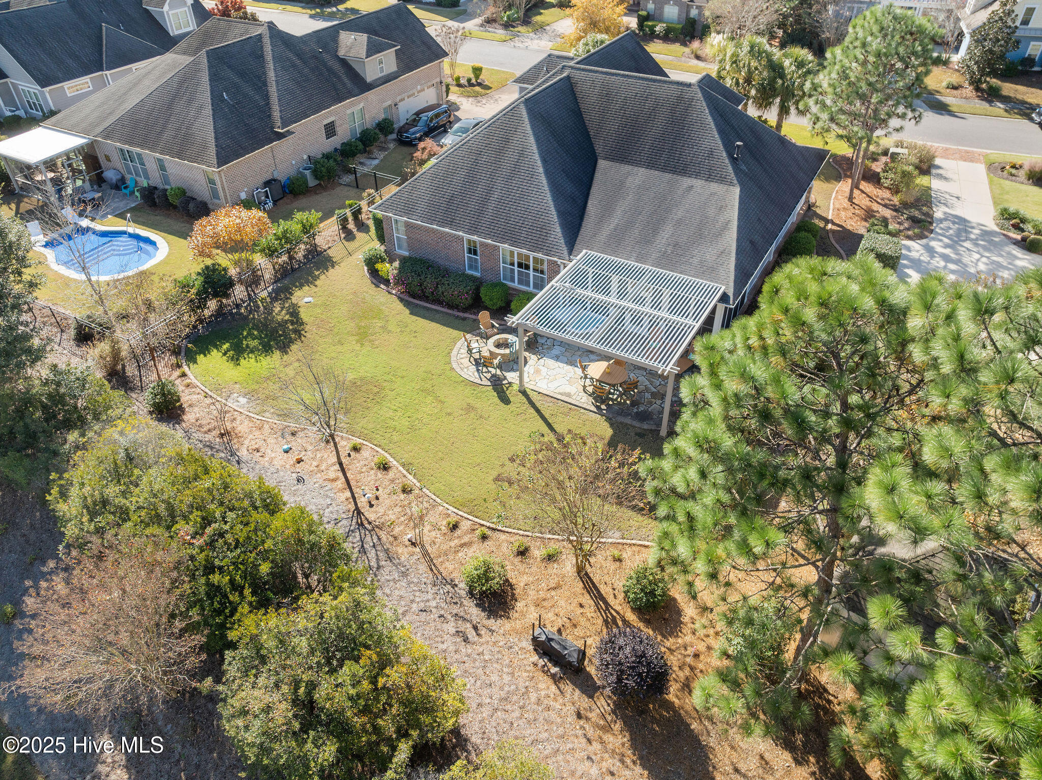 100541913 | Photo 94