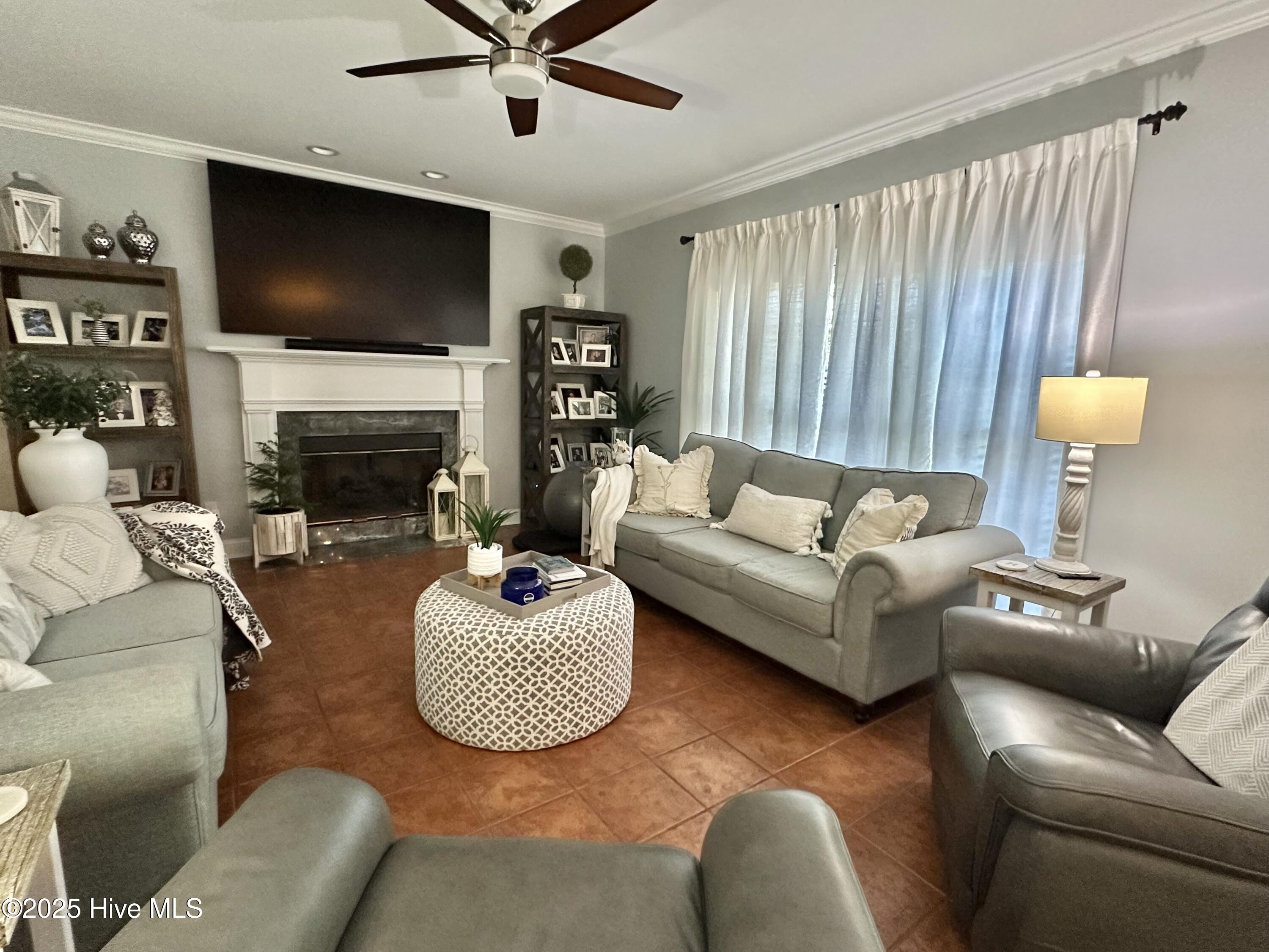 100536652 | Photo 19