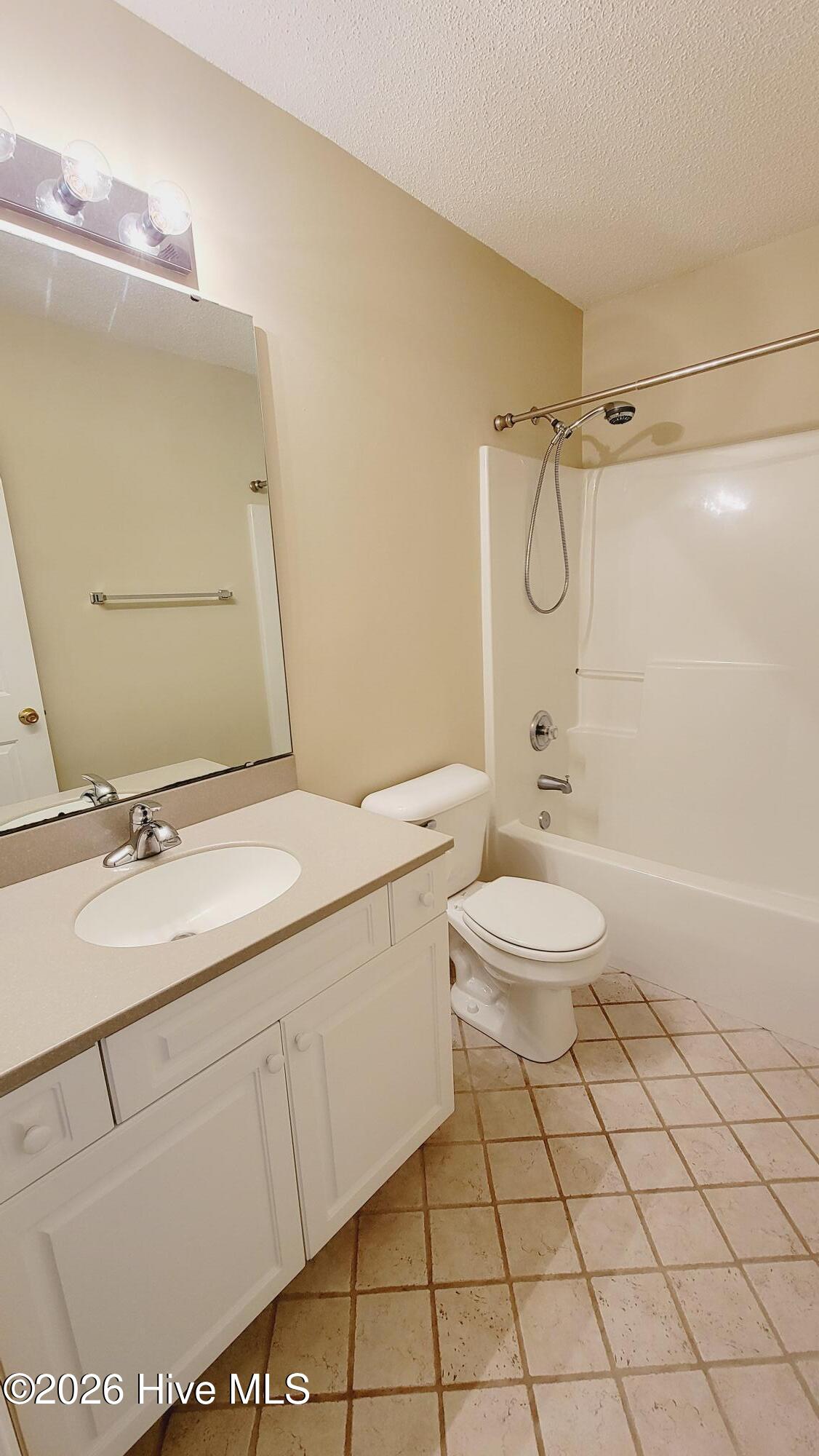 100558224 | Photo 17