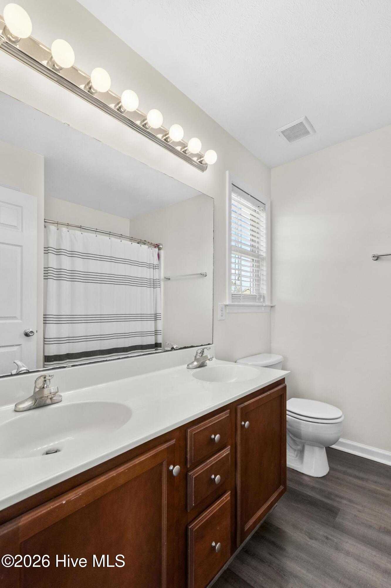 100552473 | Photo 19