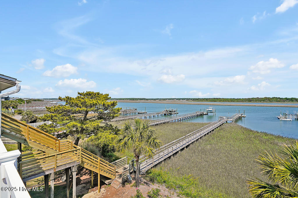 100508979 | Photo 71