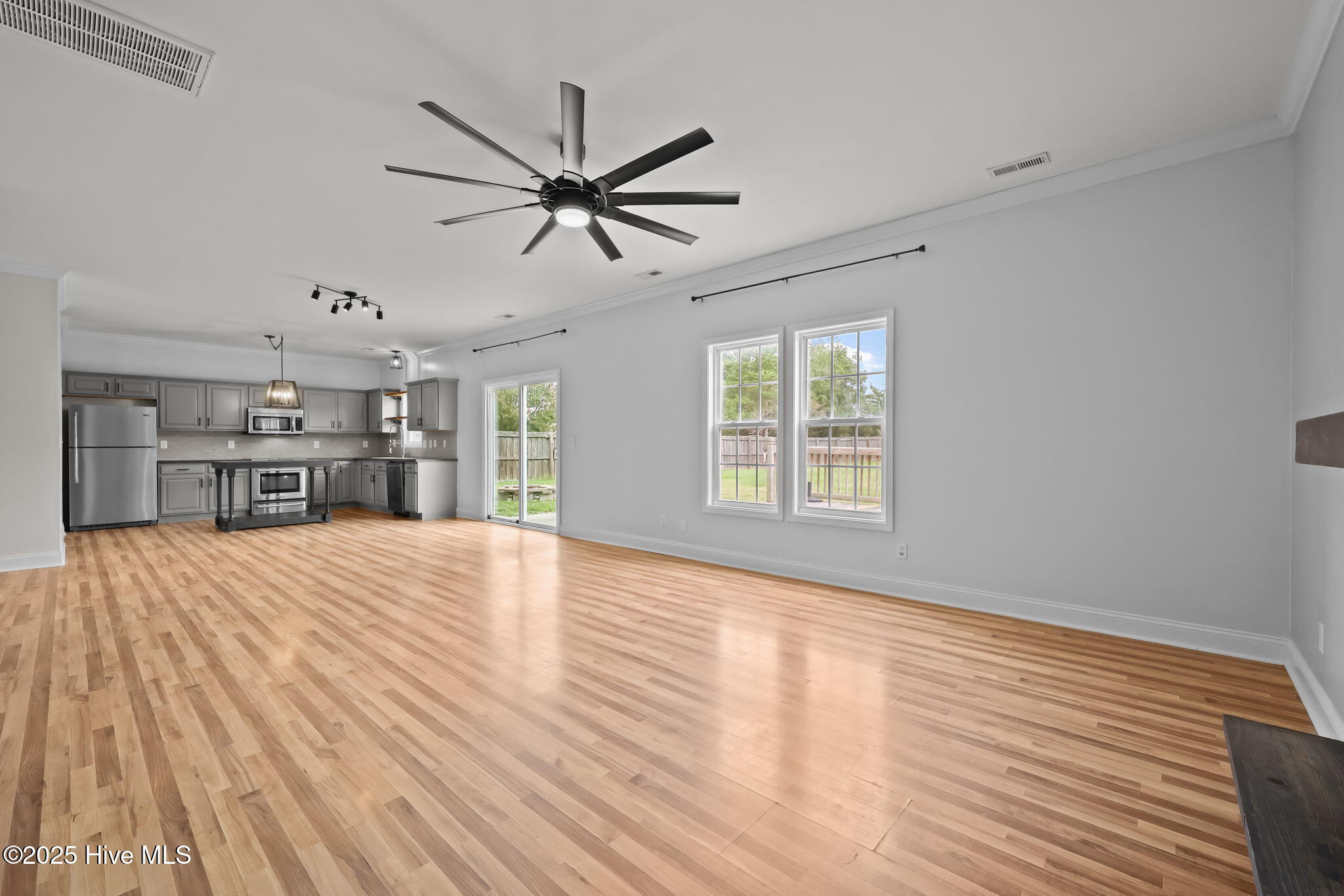 101 Loyd Lane, Beulaville, NC 28518 – photo 6: Great Room, Dining & Kitchen