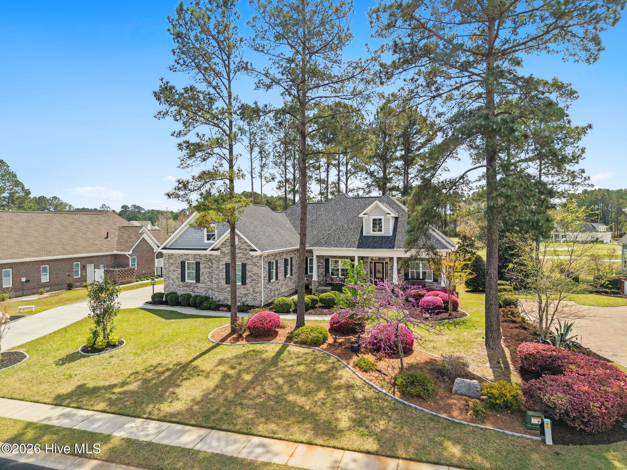 100549757 | Photo 45