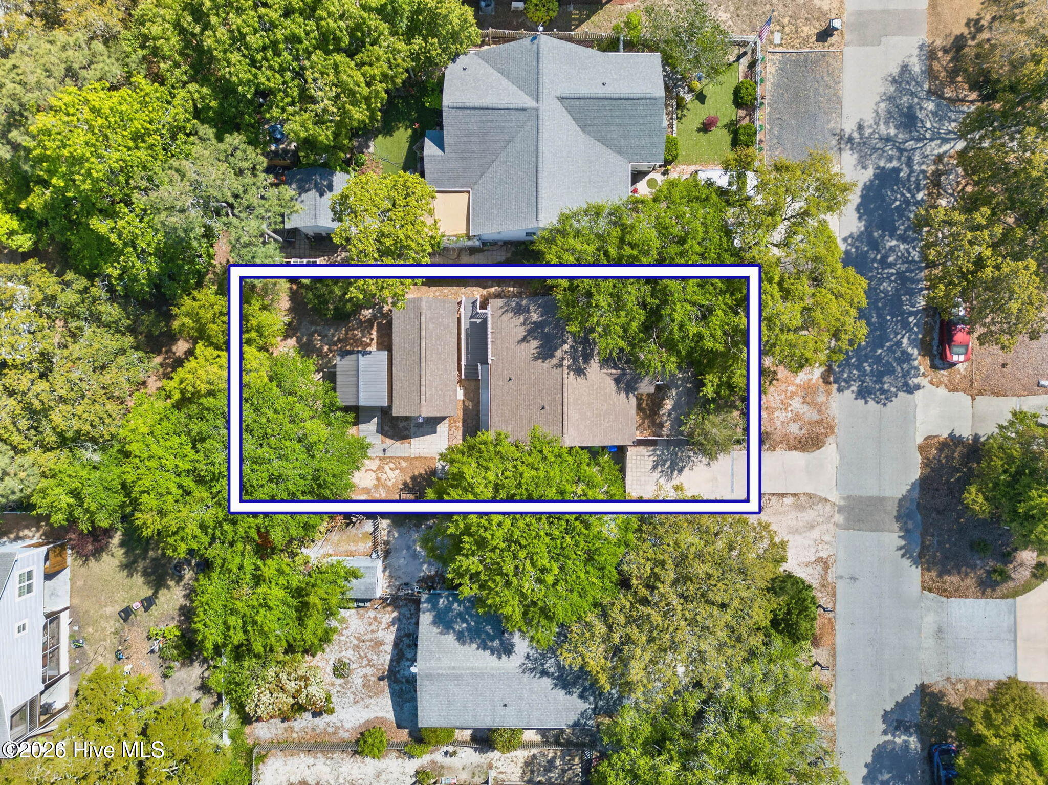 100568924 | Photo 30