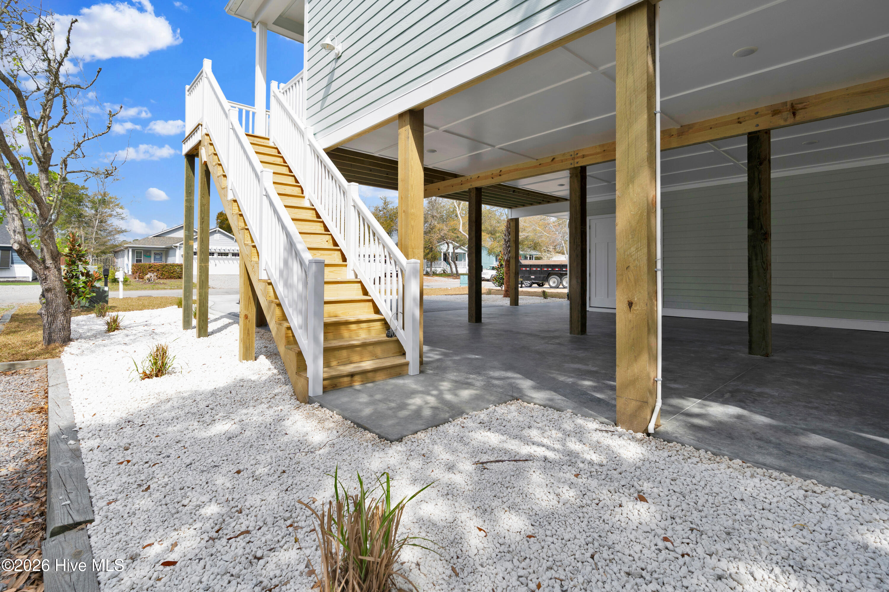 100564696 | Photo 30