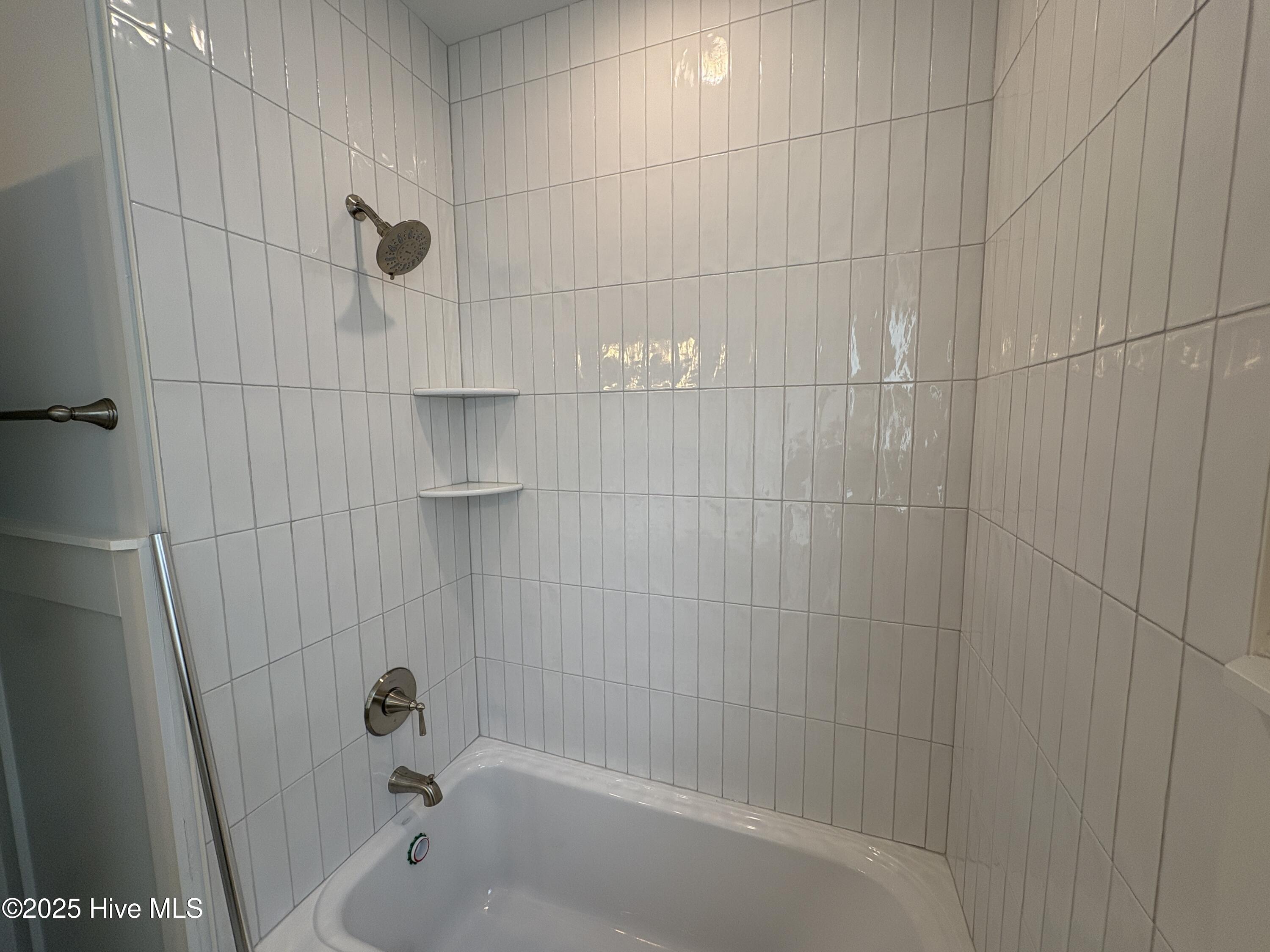 100521777 | Photo 46