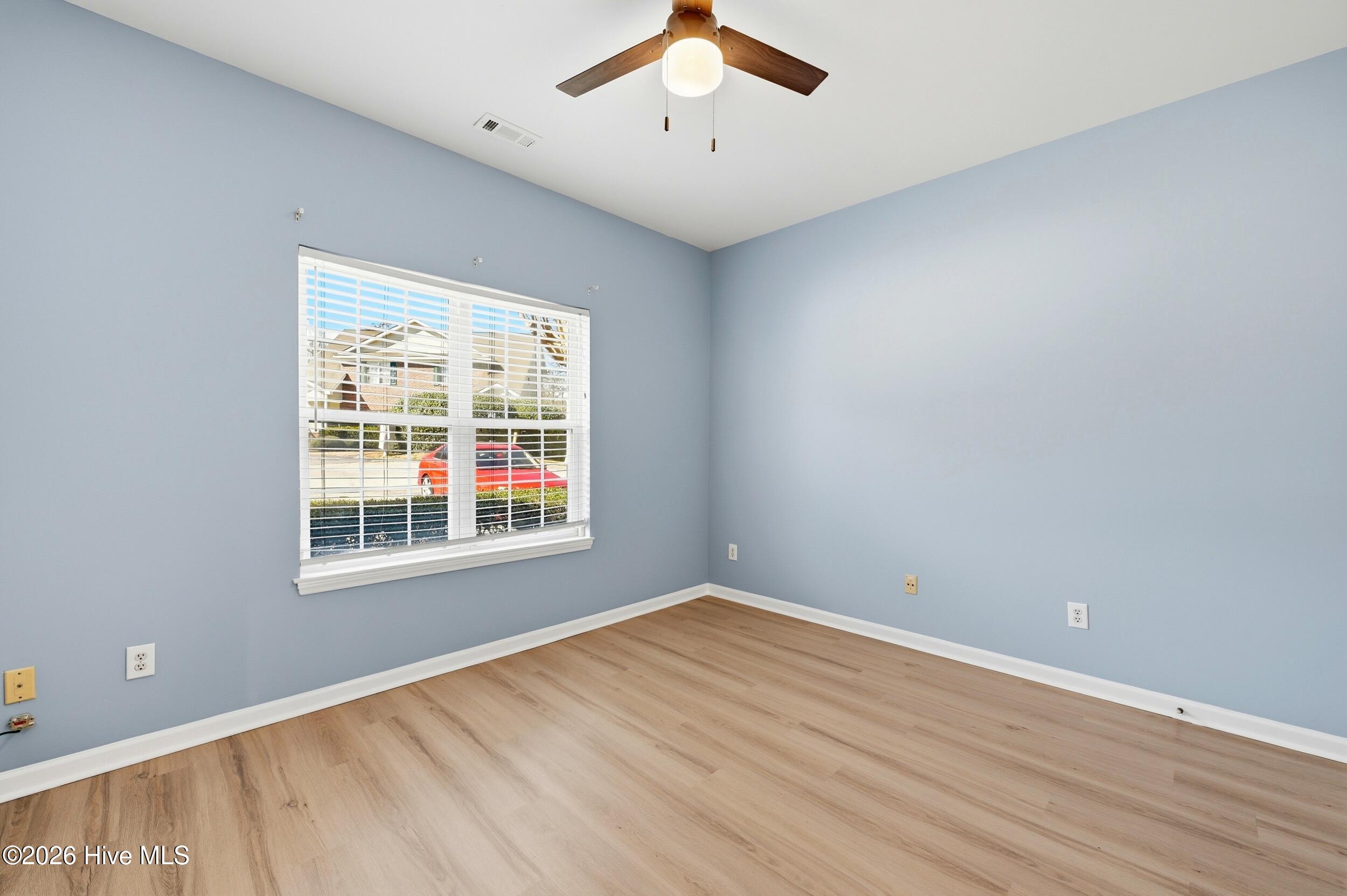 100555192 | Photo 25