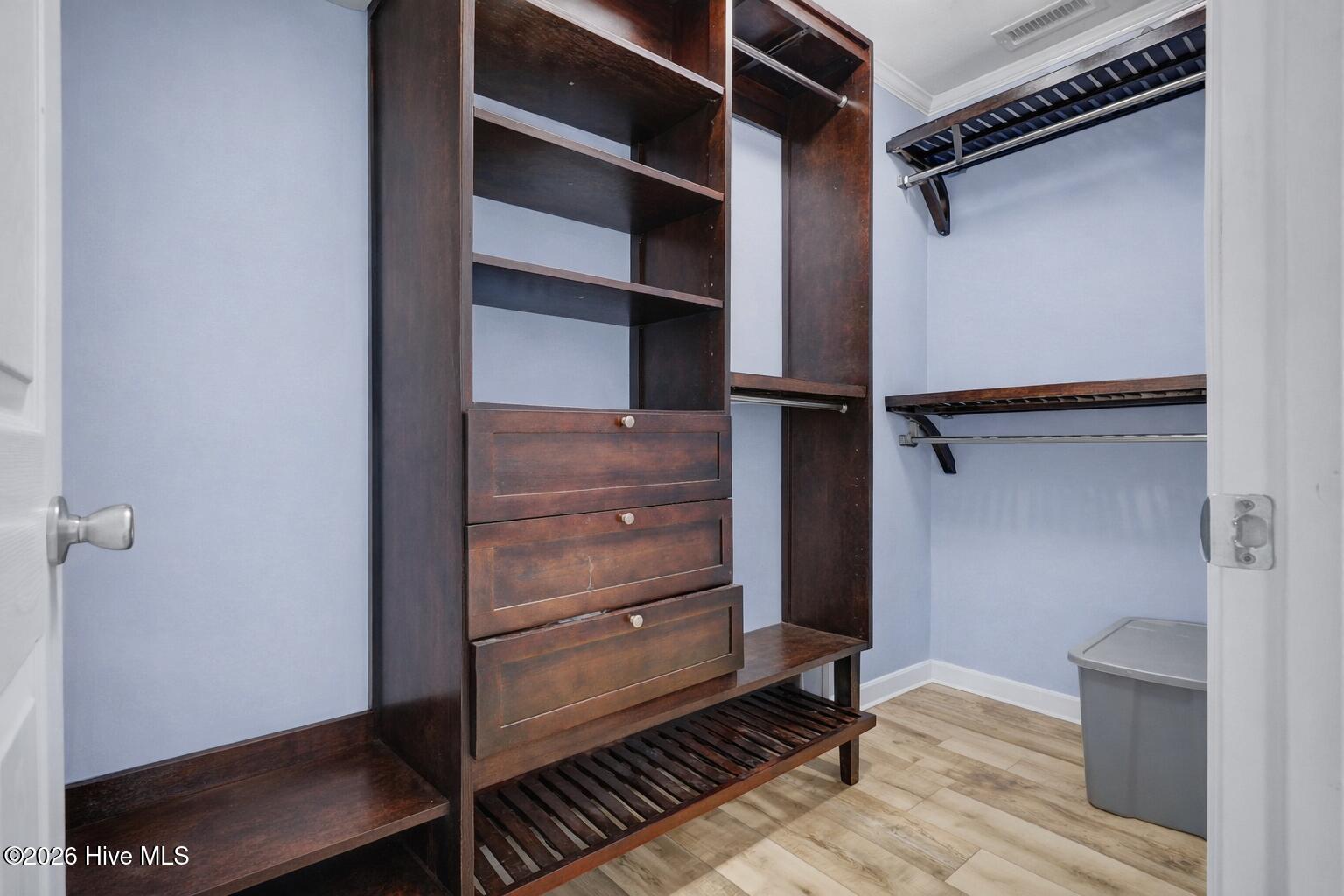 100566573 | Photo 34