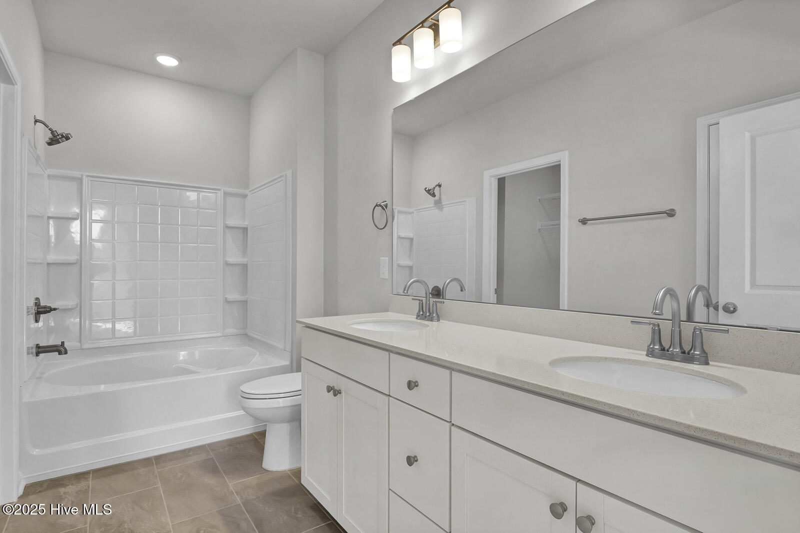 100526536 | Photo 17