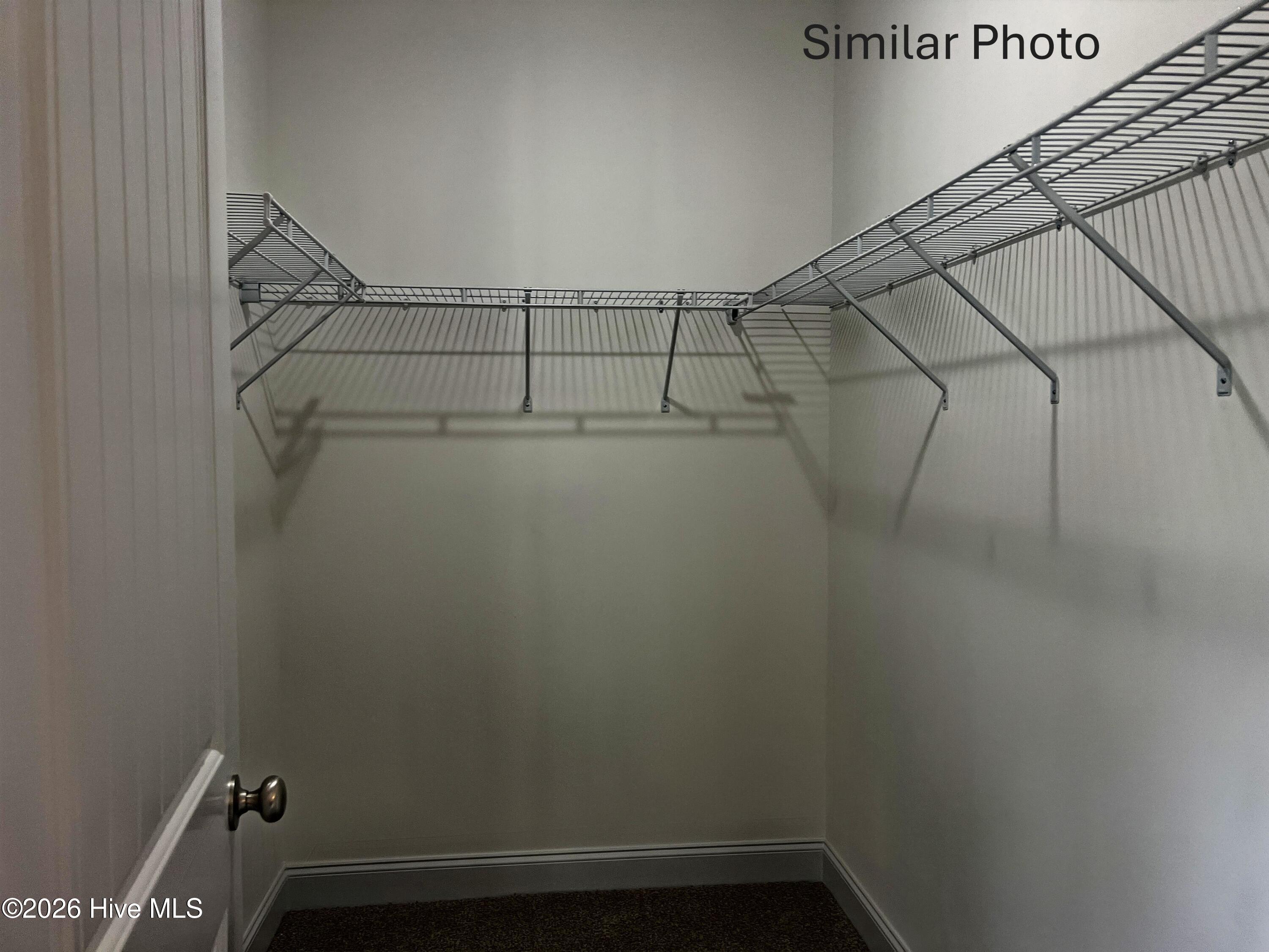 100563790 | Photo 12