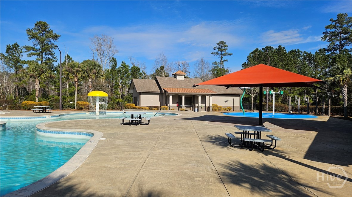 Highlands Clubhouse and Amenities