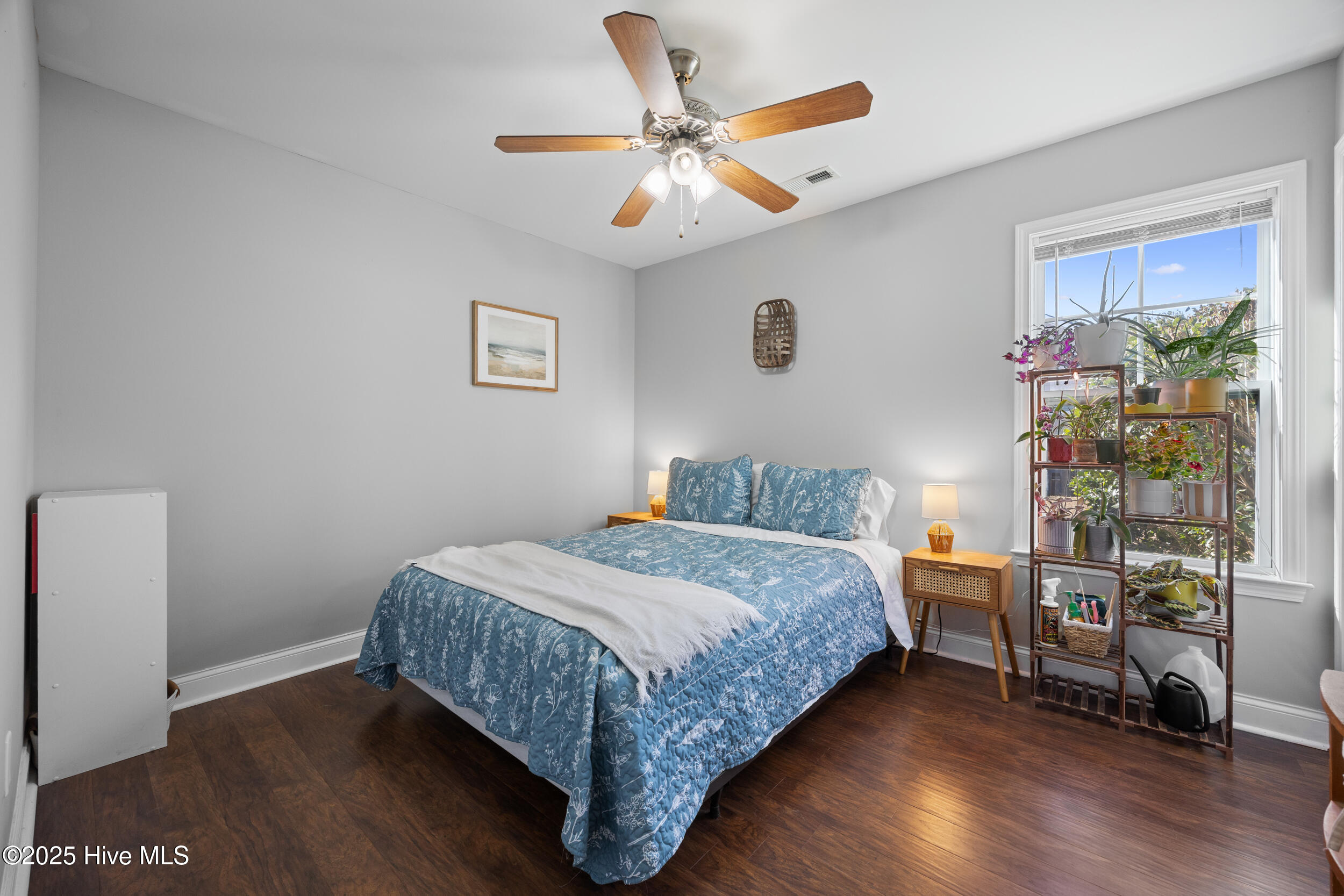 100545766 | Photo 19