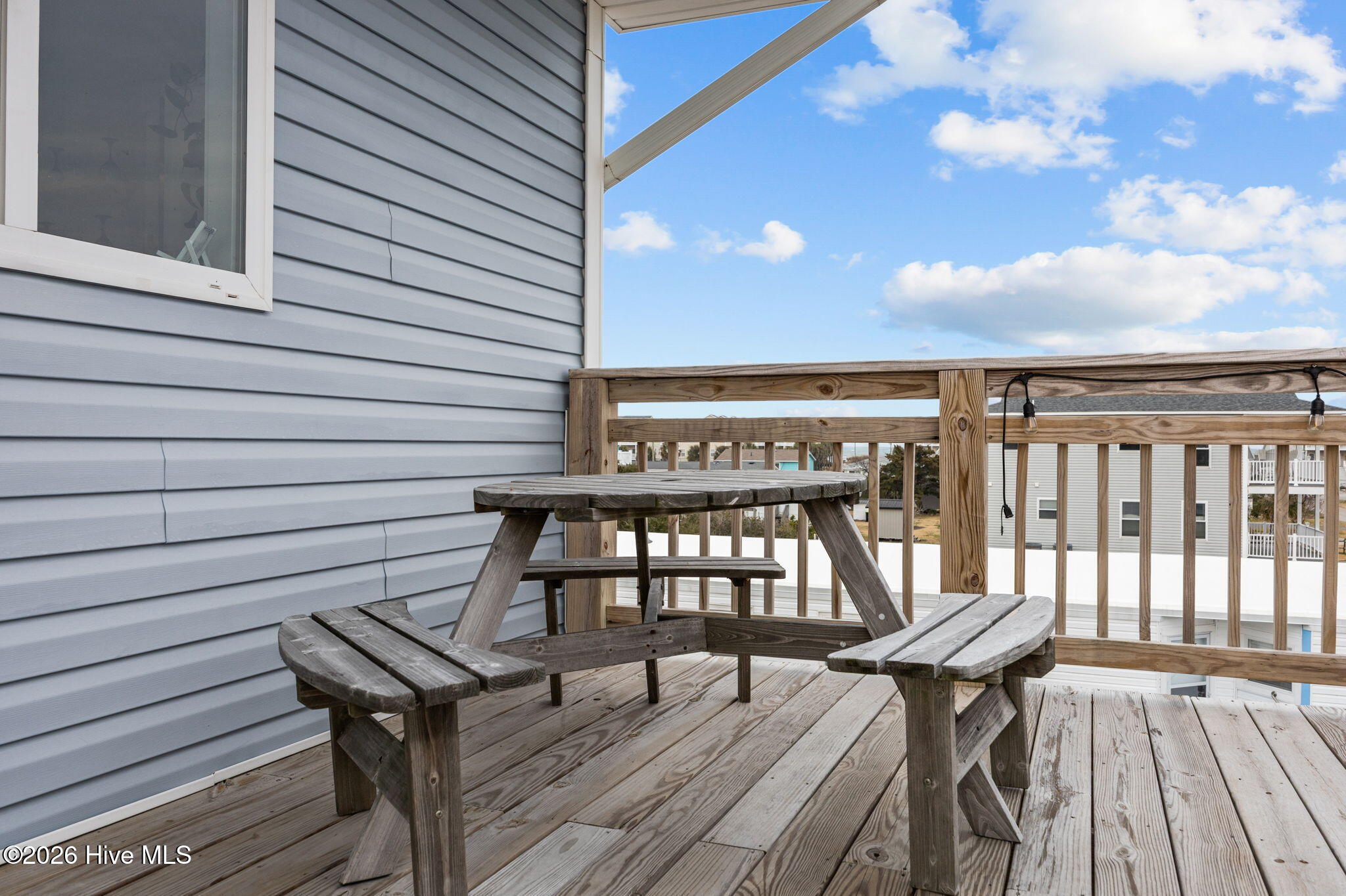 100557334 | Photo 38