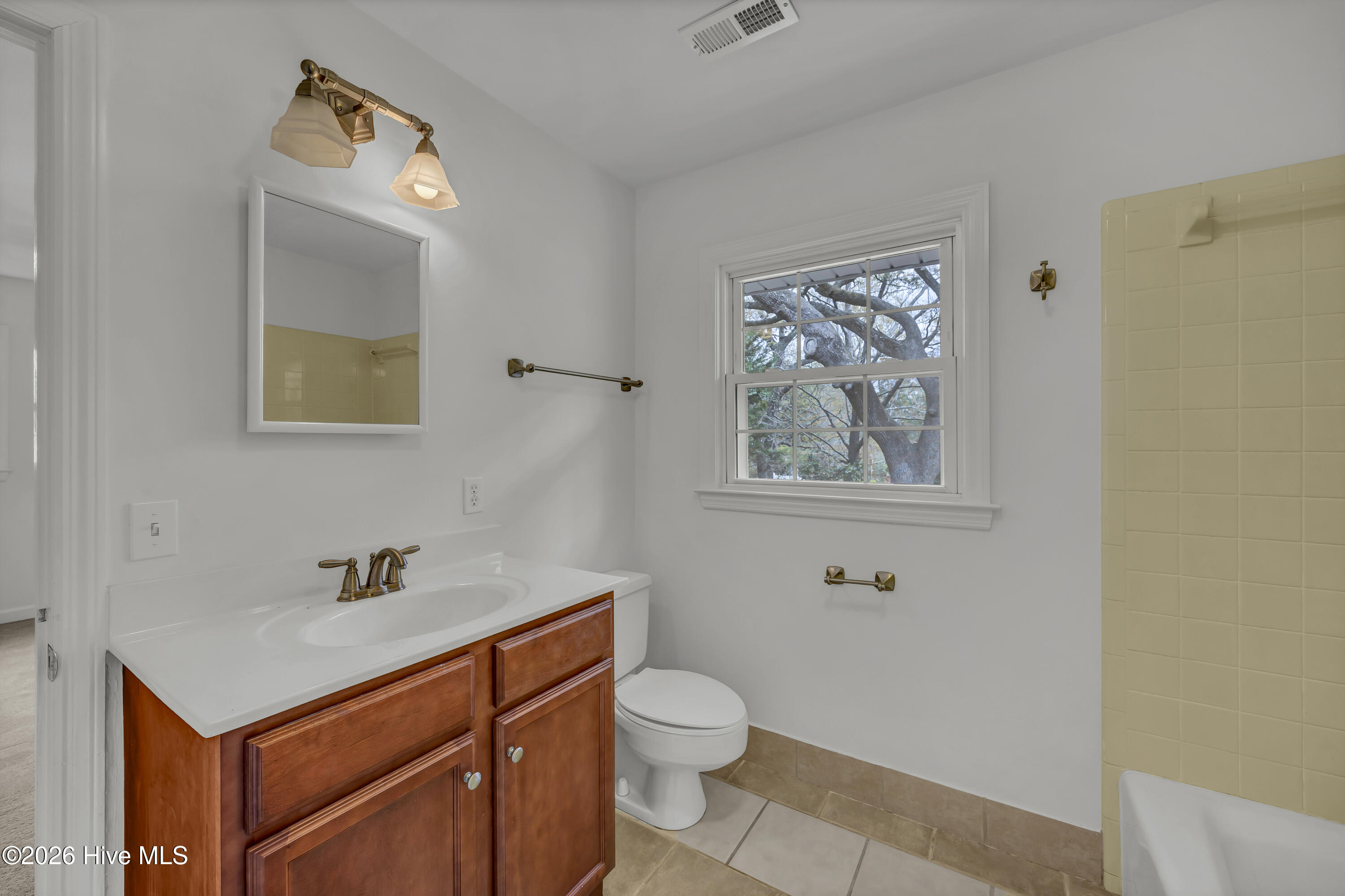 100563507 | Photo 31