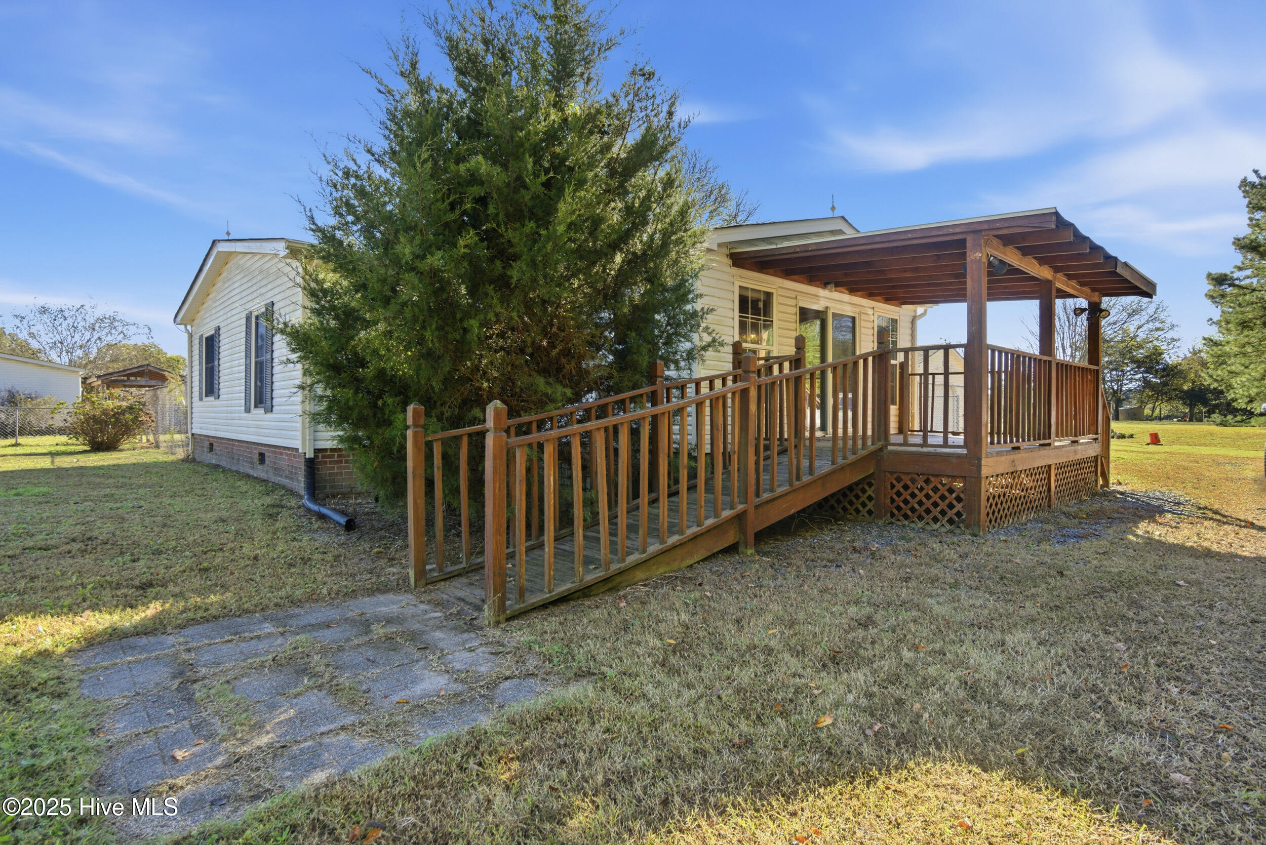 Homes for sale in Knotts Island, NC | 172 Brumley Rd, Knotts Island, NC 27950 | MLS# 100540545