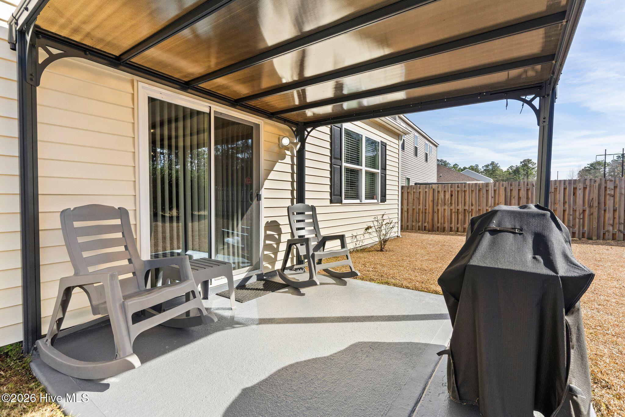 100550283 | Photo 51