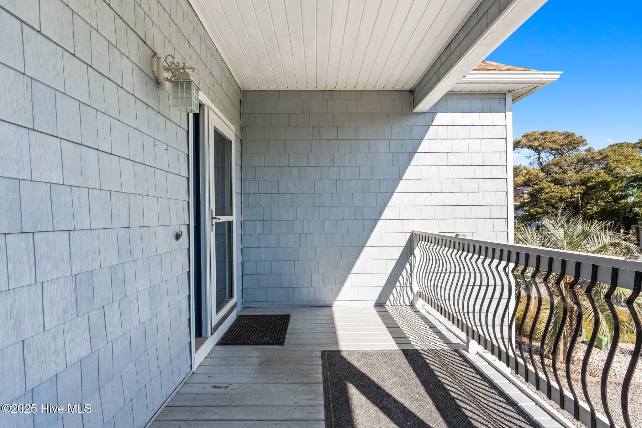 100542158 | Photo 19