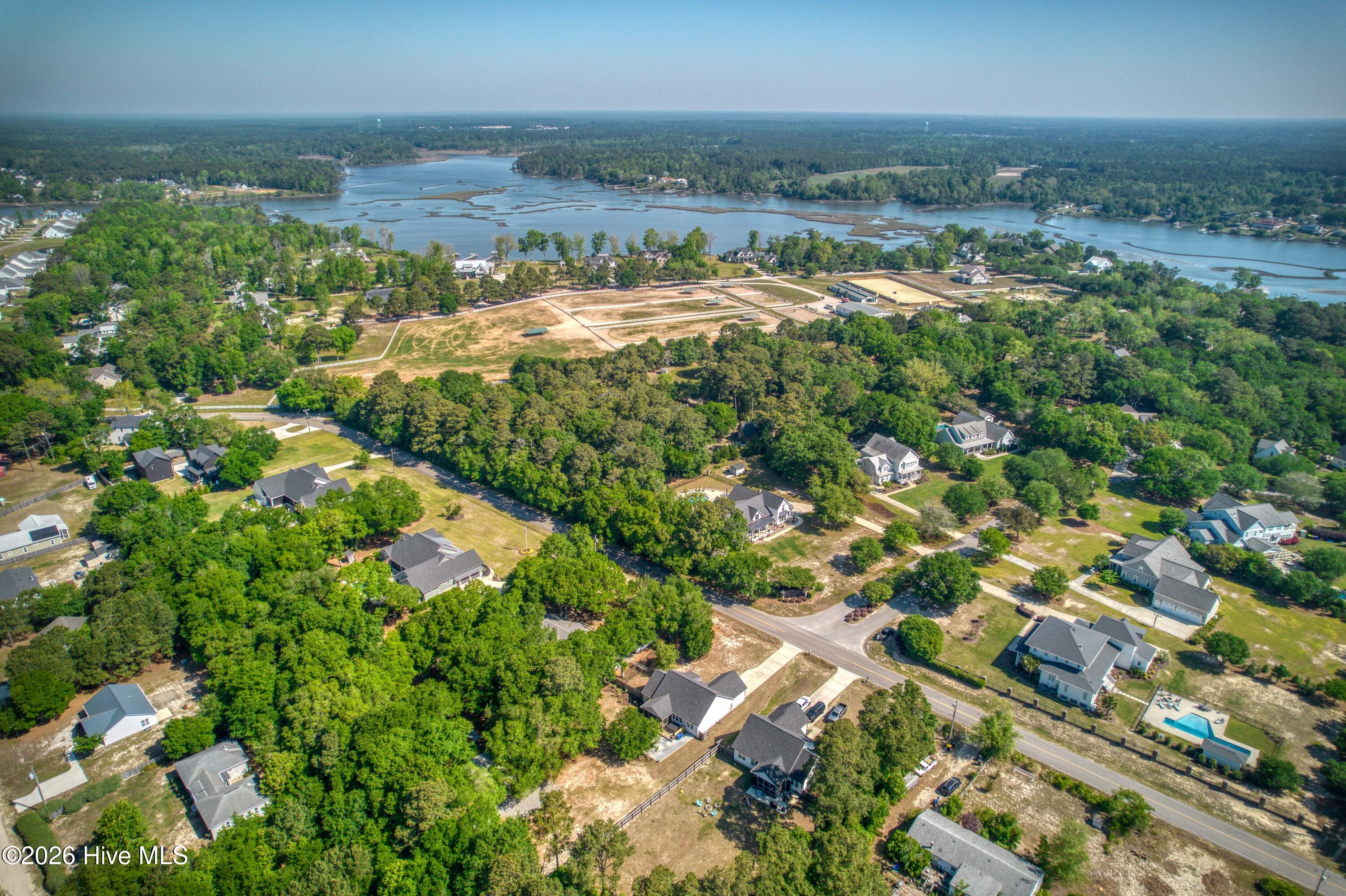 100569284 | Photo 58