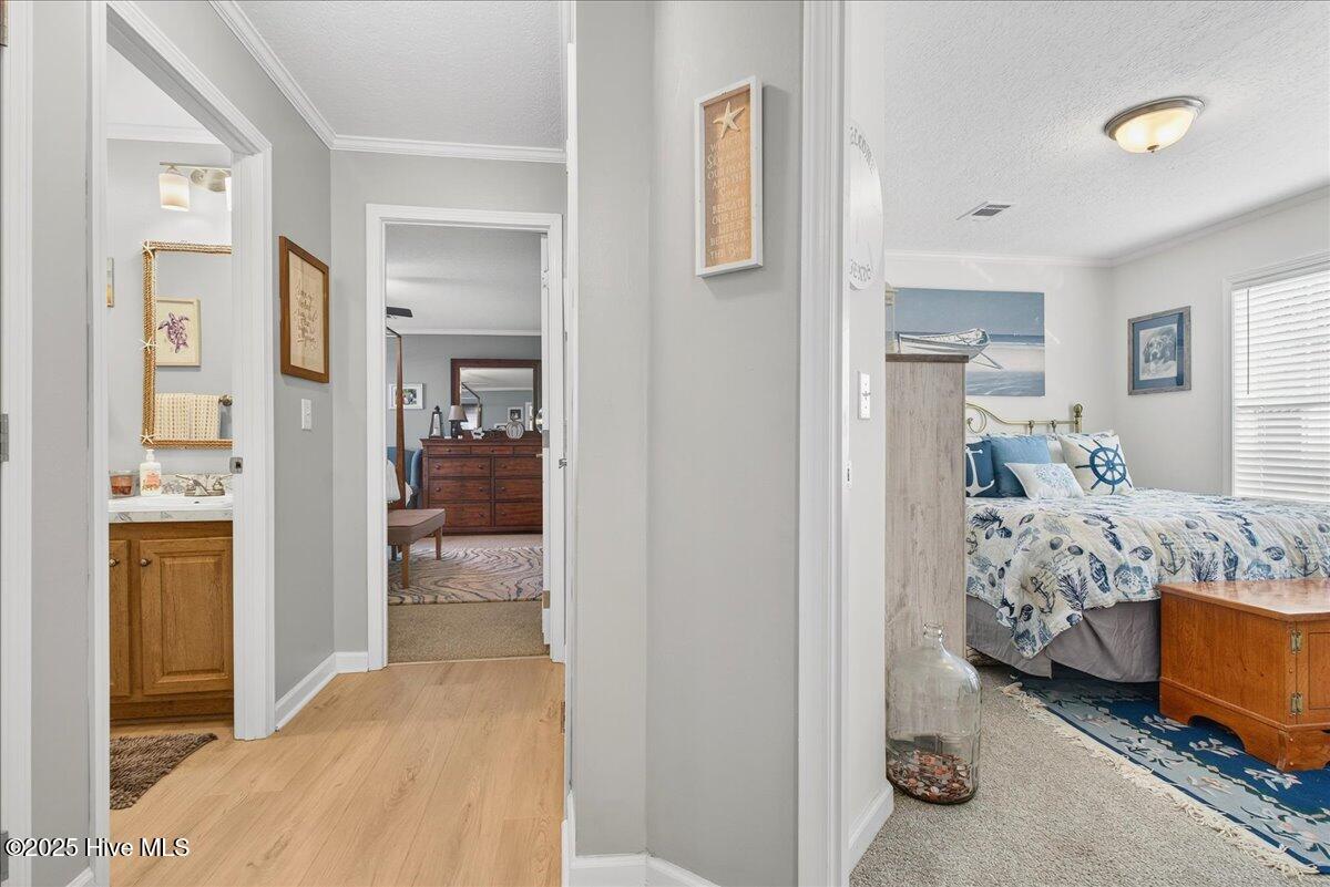 100540840 | Photo 35