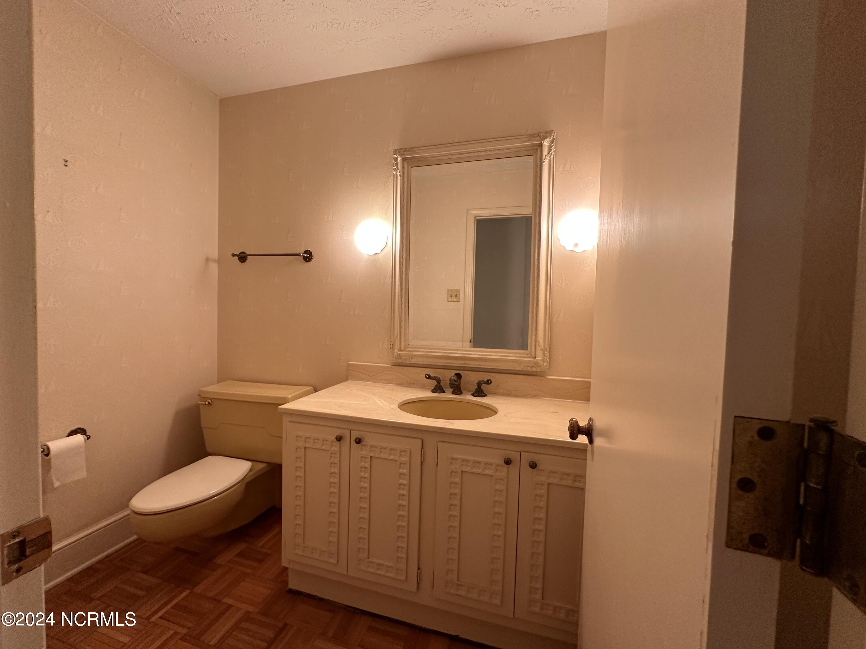 100466276 | Photo 27