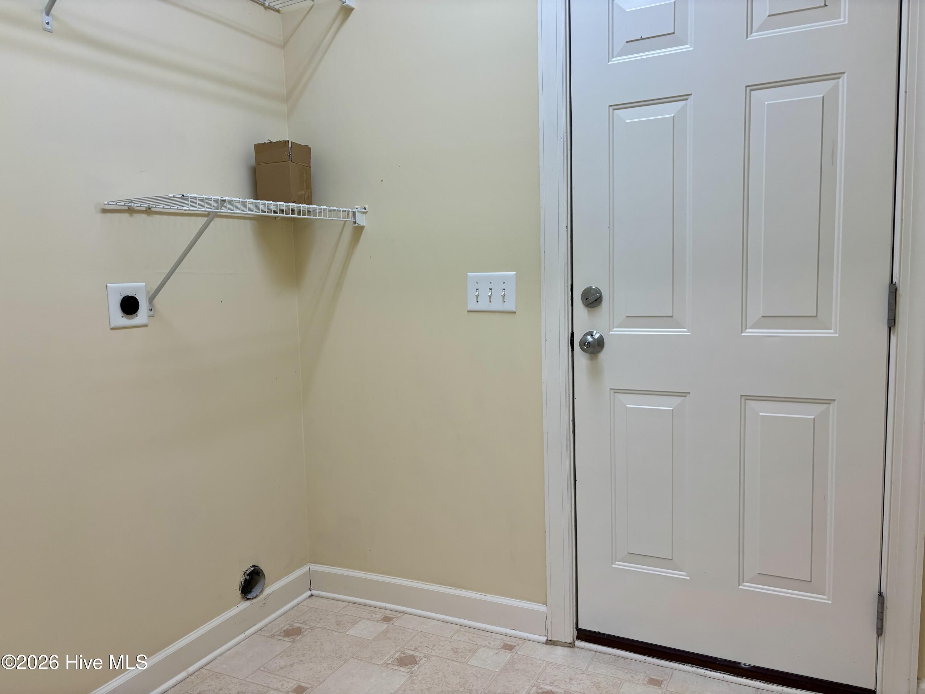 100548905 | Photo 23