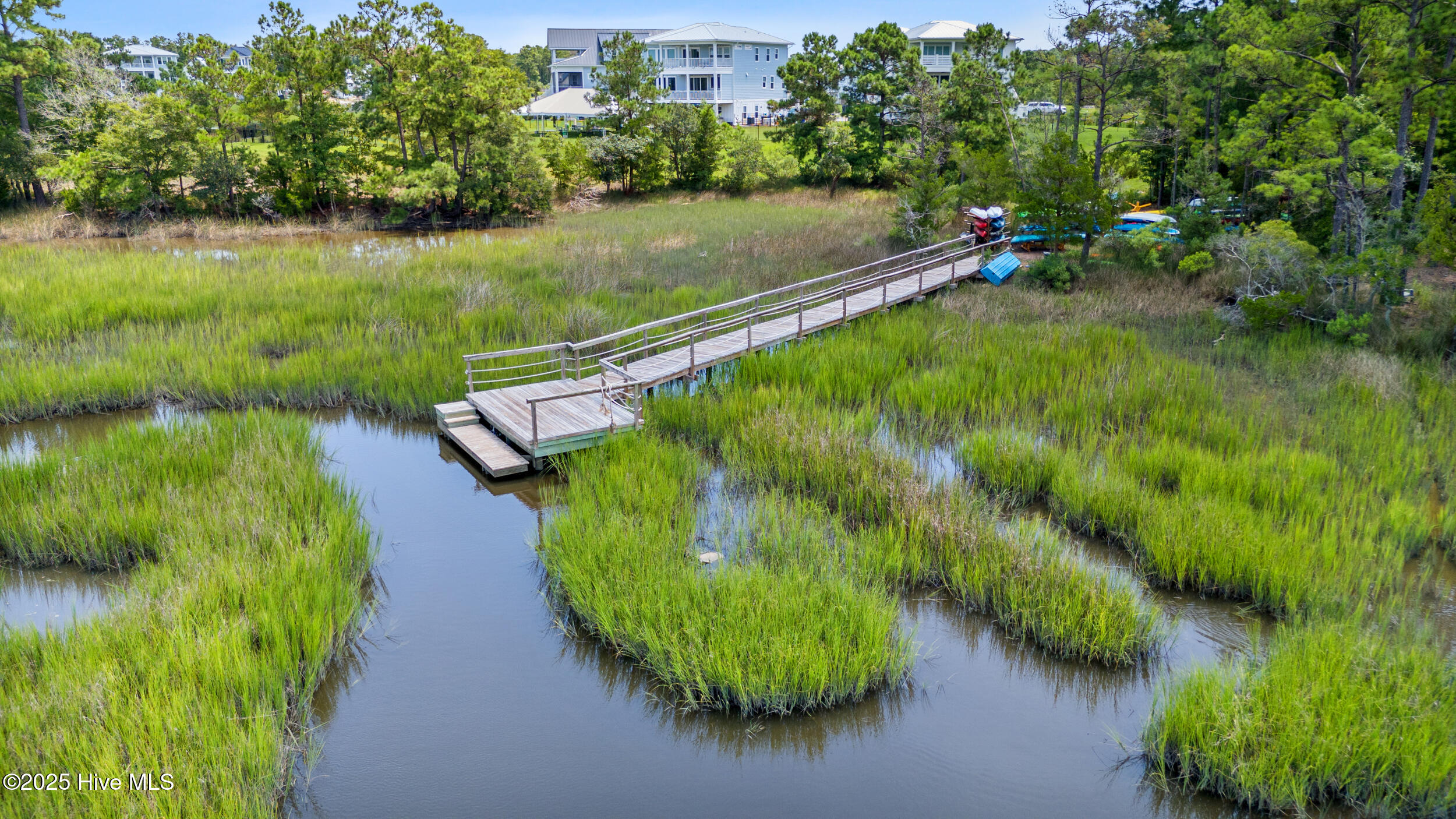 100553970 | Photo 65