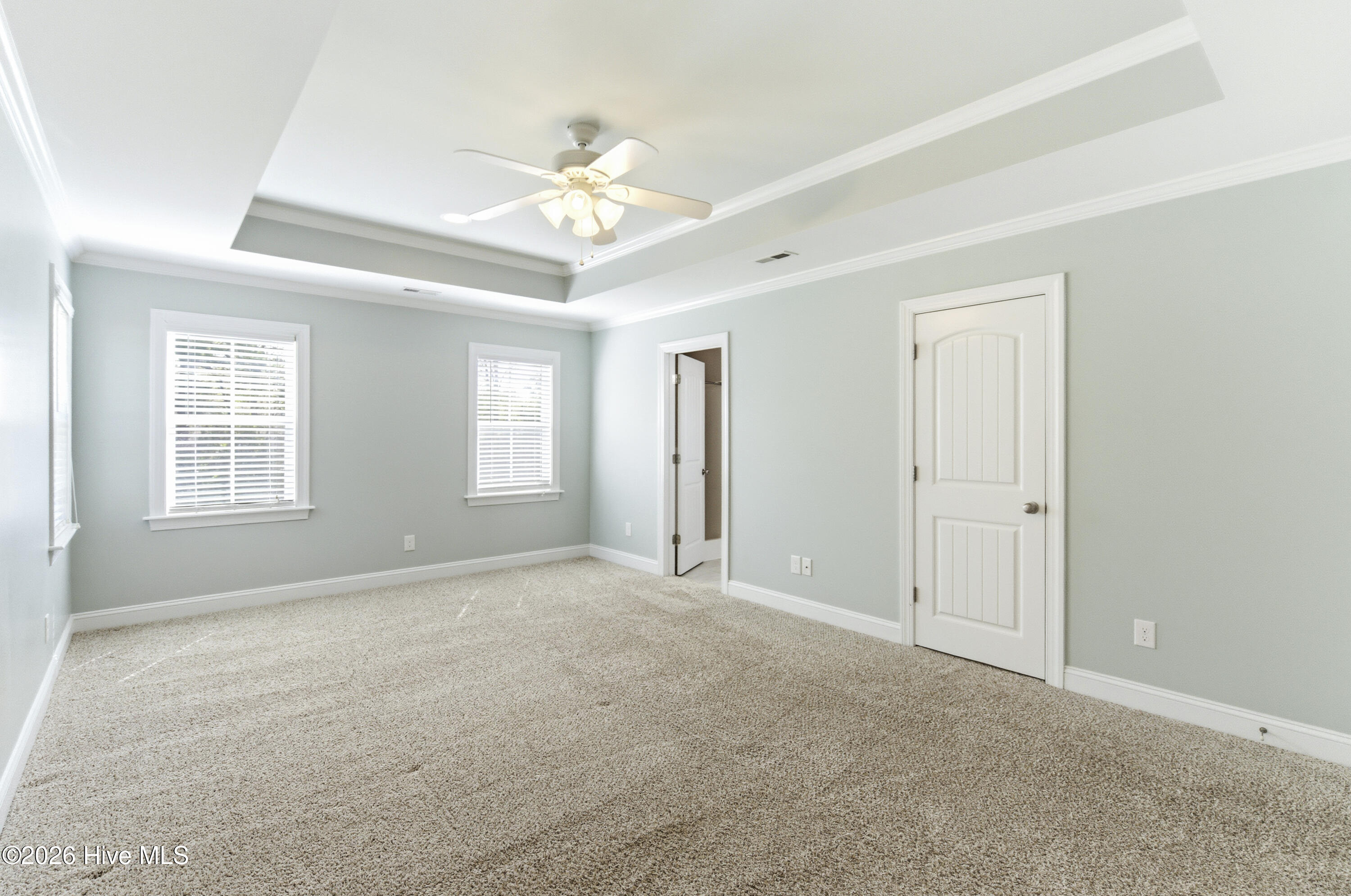 100566364 | Photo 30