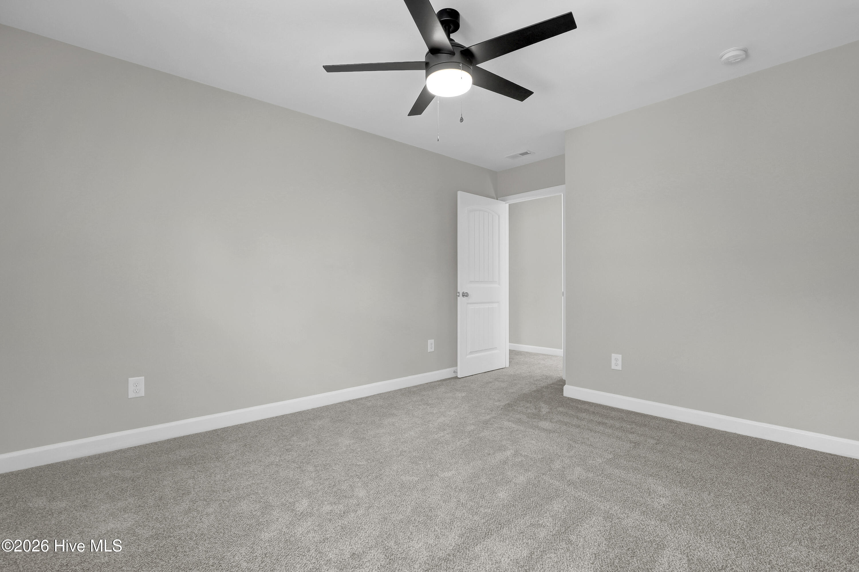 100556478 | Photo 38