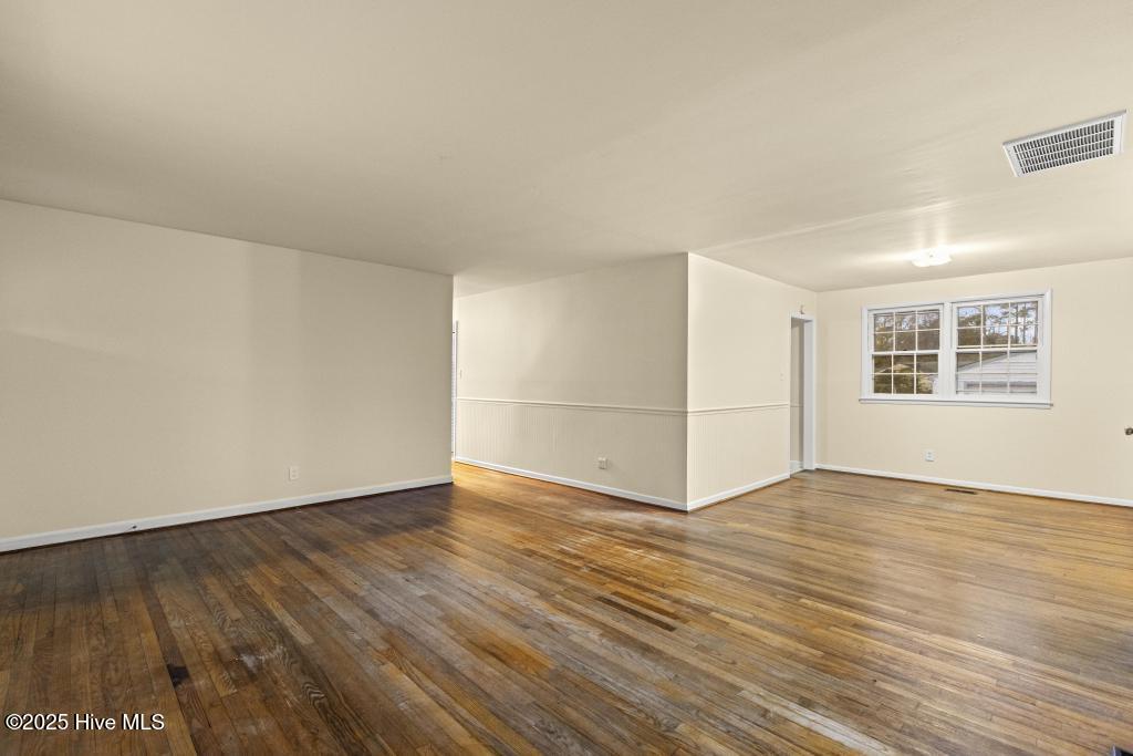 100526161 | Photo 32