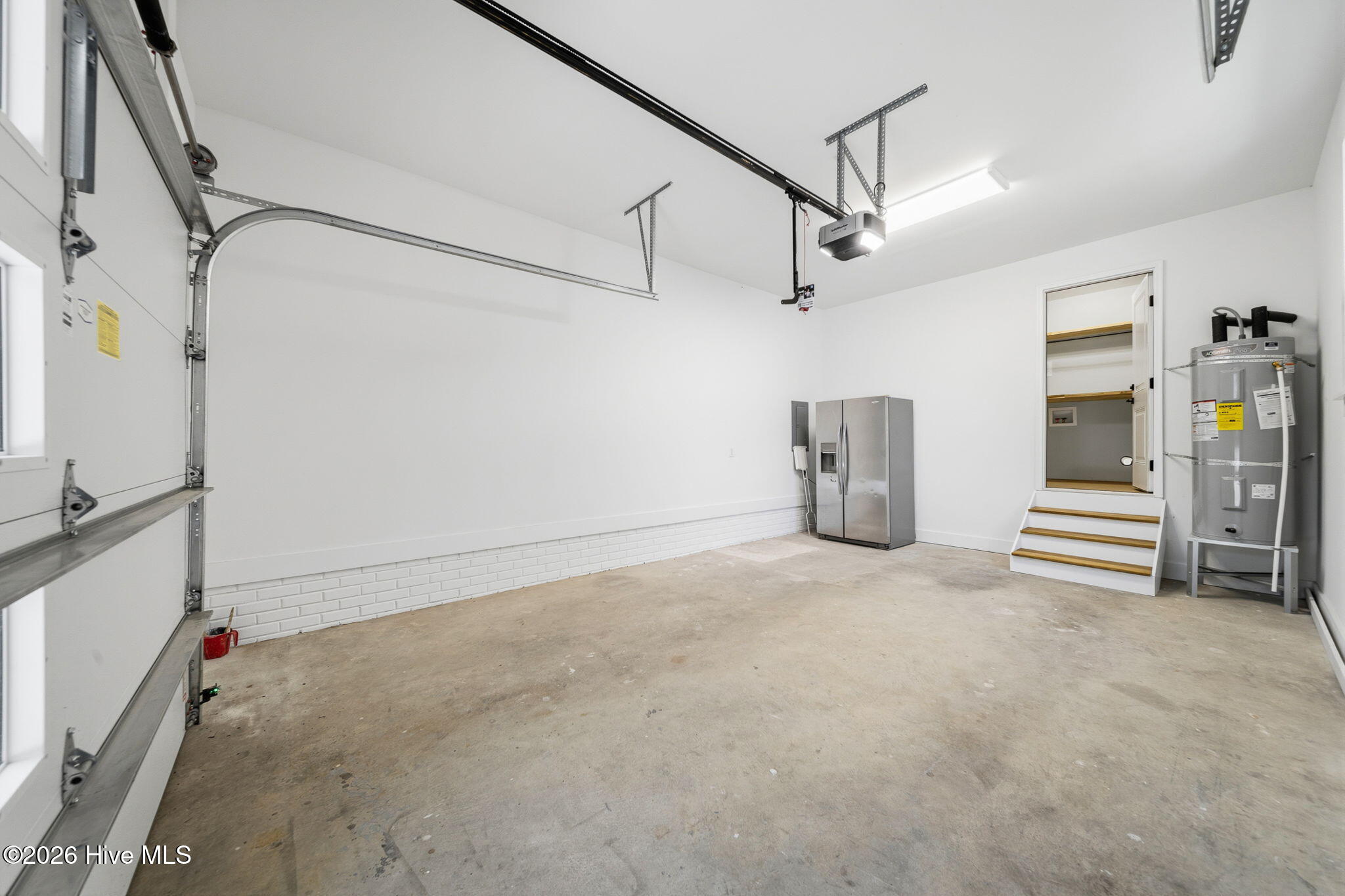 100569769 | Photo 55