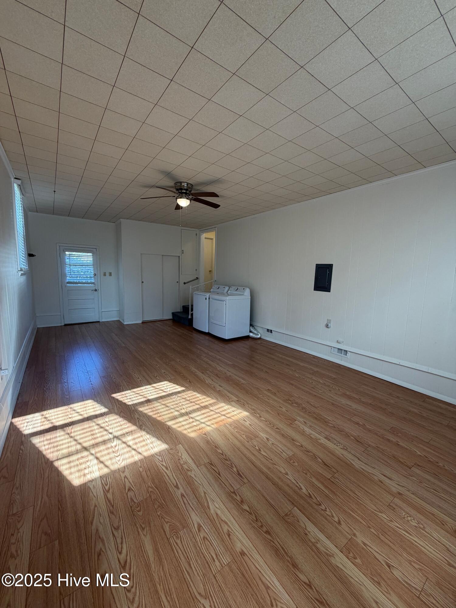 100533977 | Photo 16