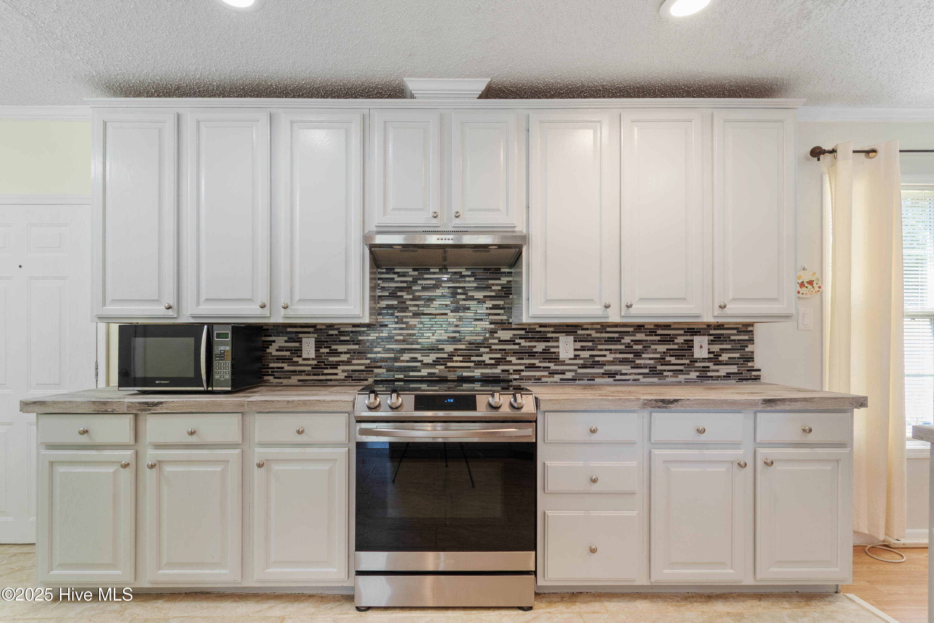 801 Maynard Boulevard, Jacksonville, NC 28546 – photo 8: DSC_7703