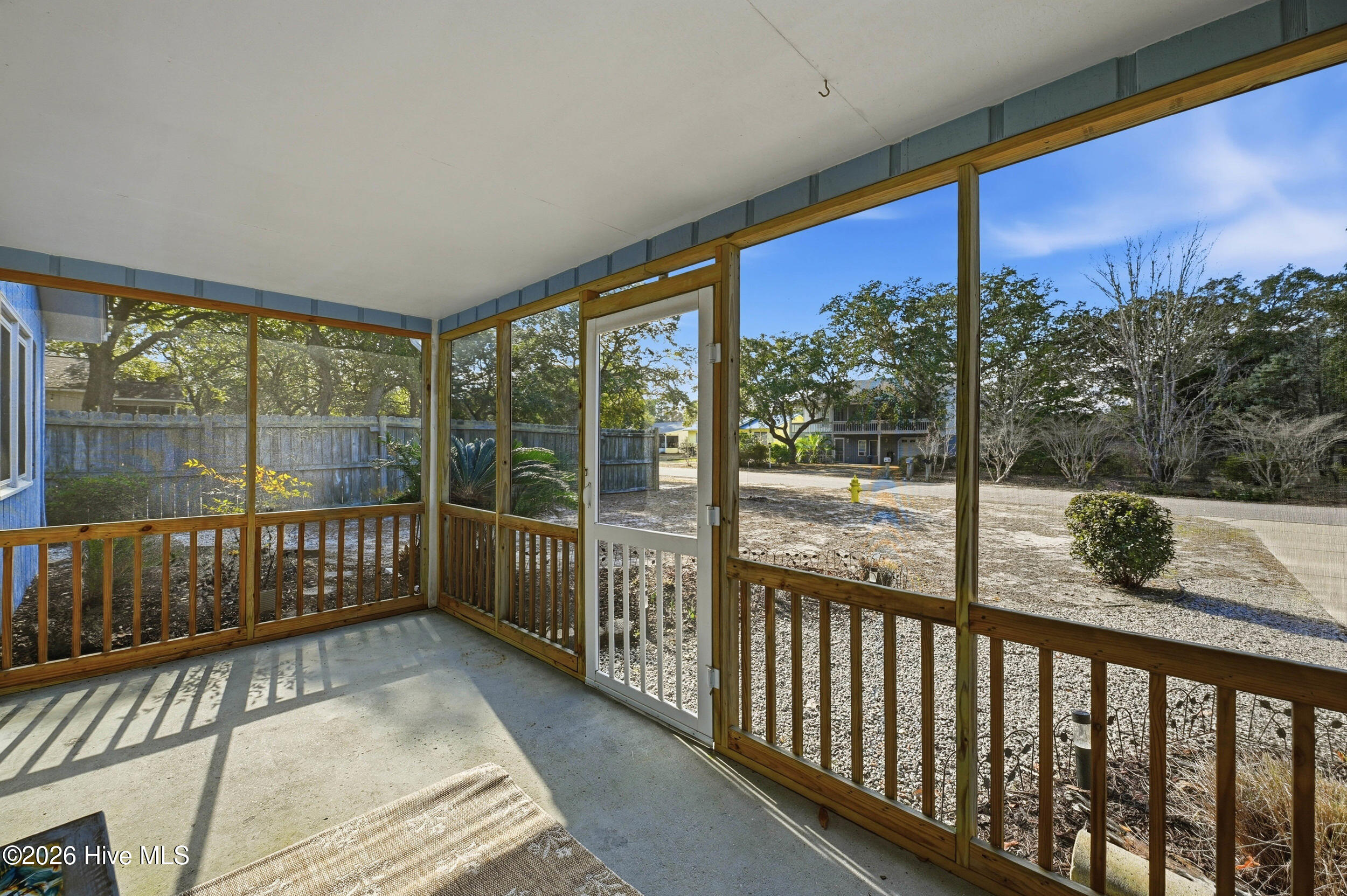 100552518 | Photo 33