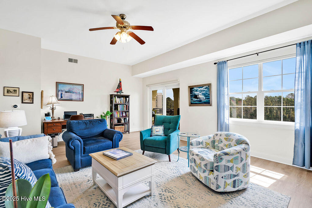 100497917 | Photo 18