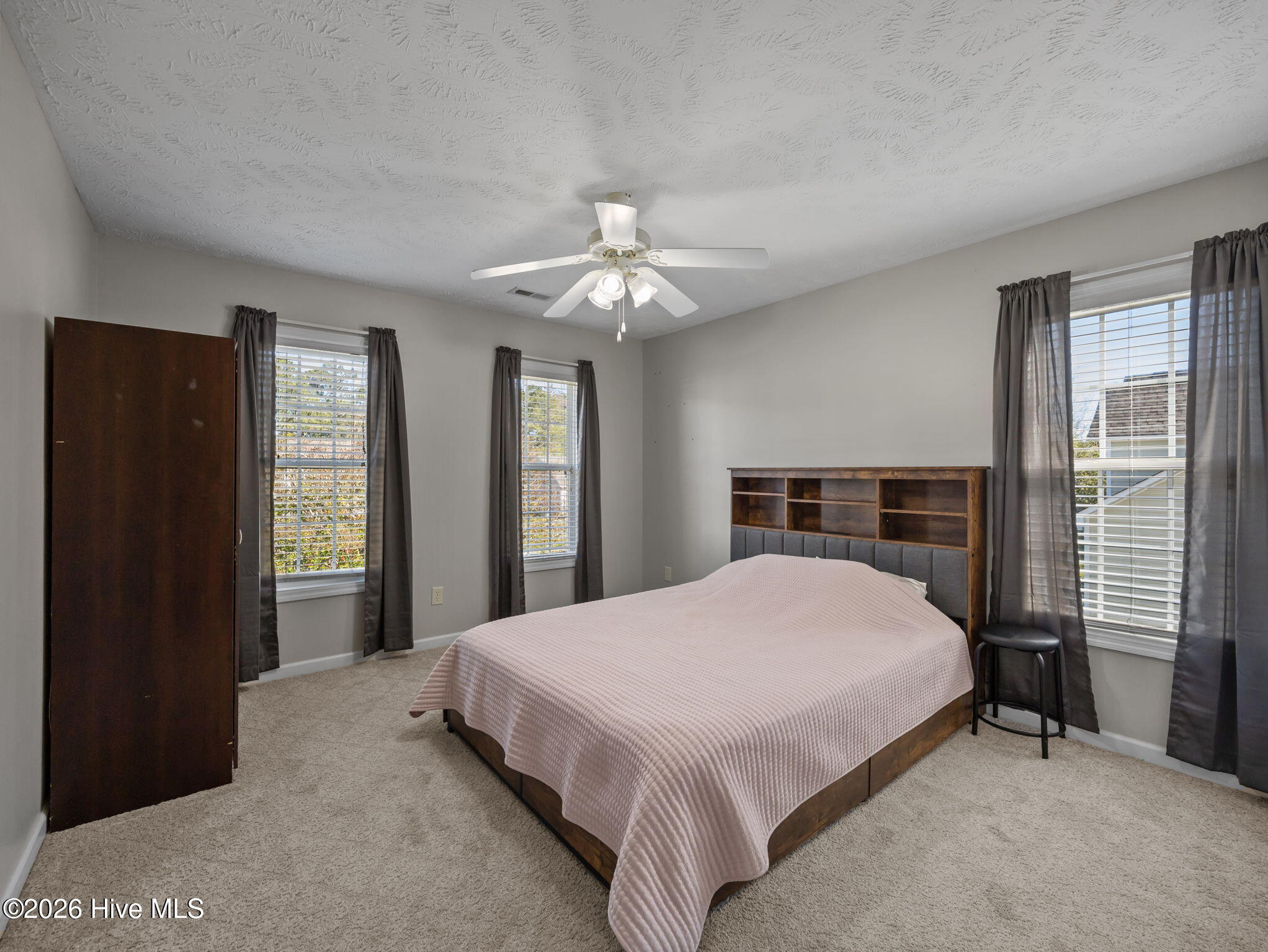 100566788 | Photo 20