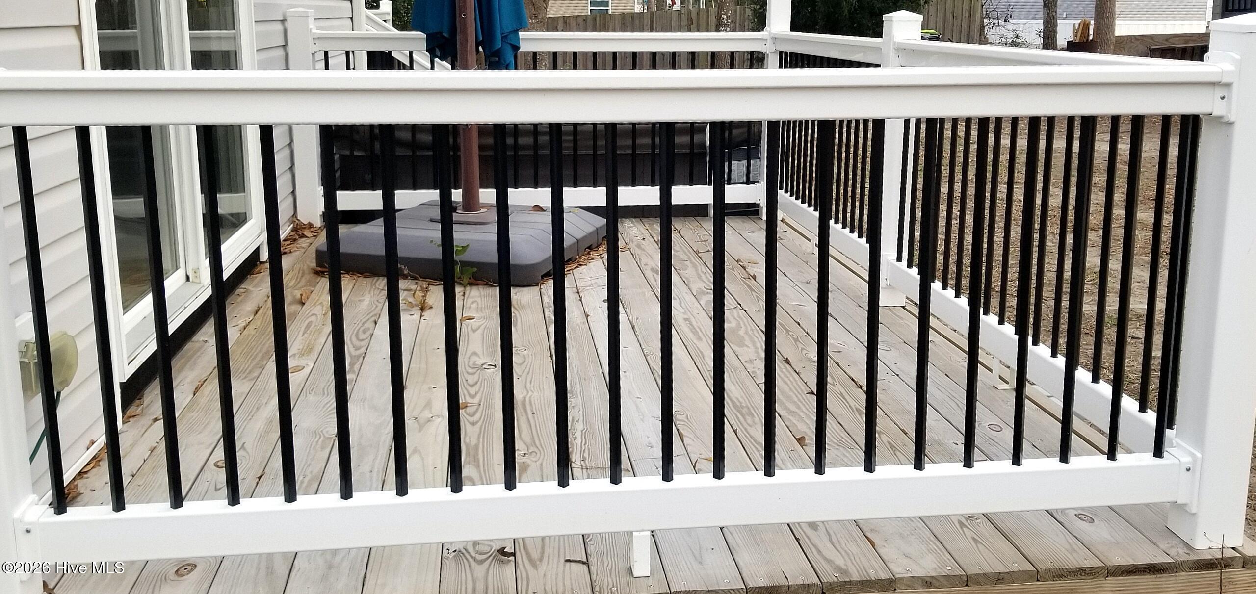 100548783 | Photo 32