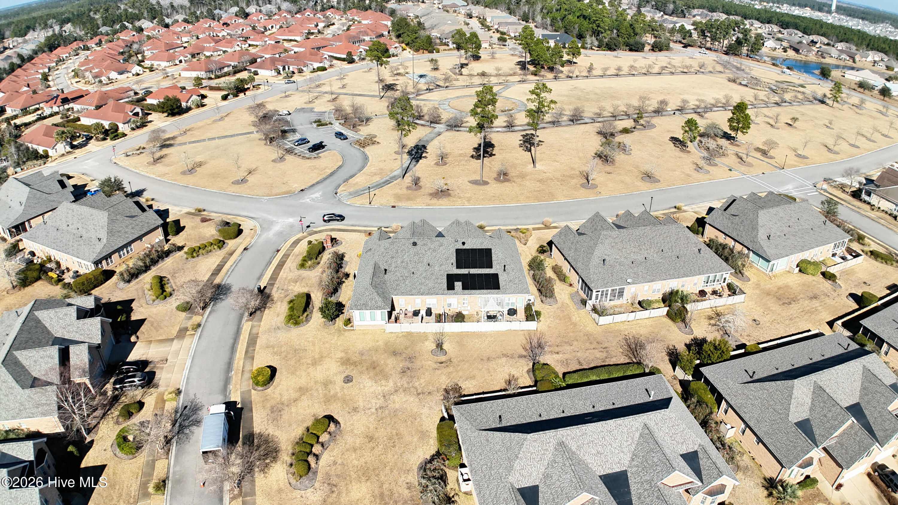 100550306 | Photo 36