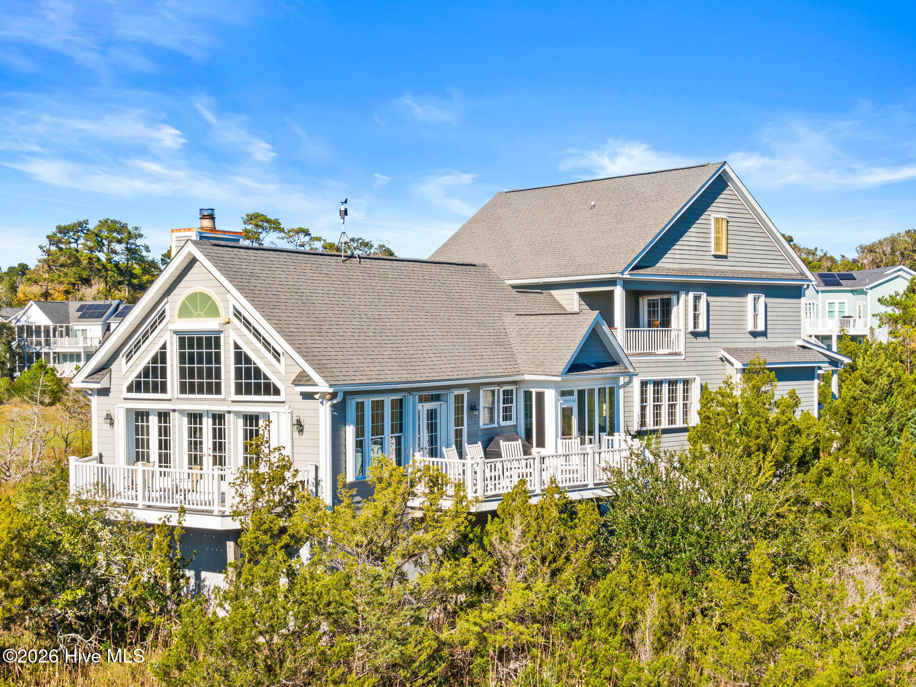 100558042 | Photo 64