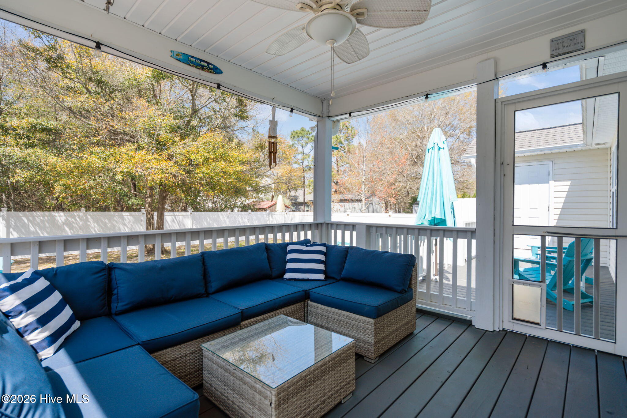 100564020 | Photo 29