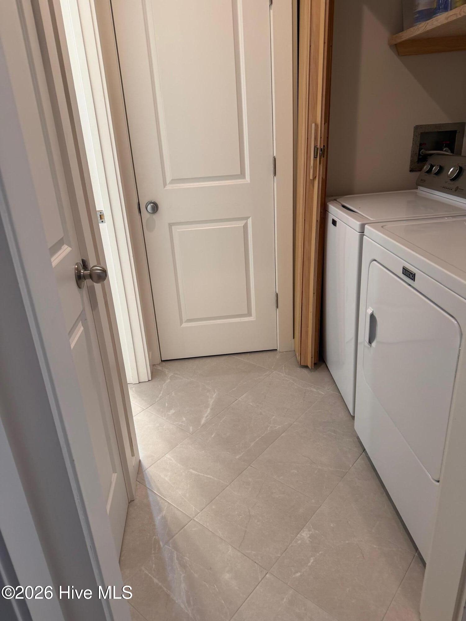 100563246 | Photo 34