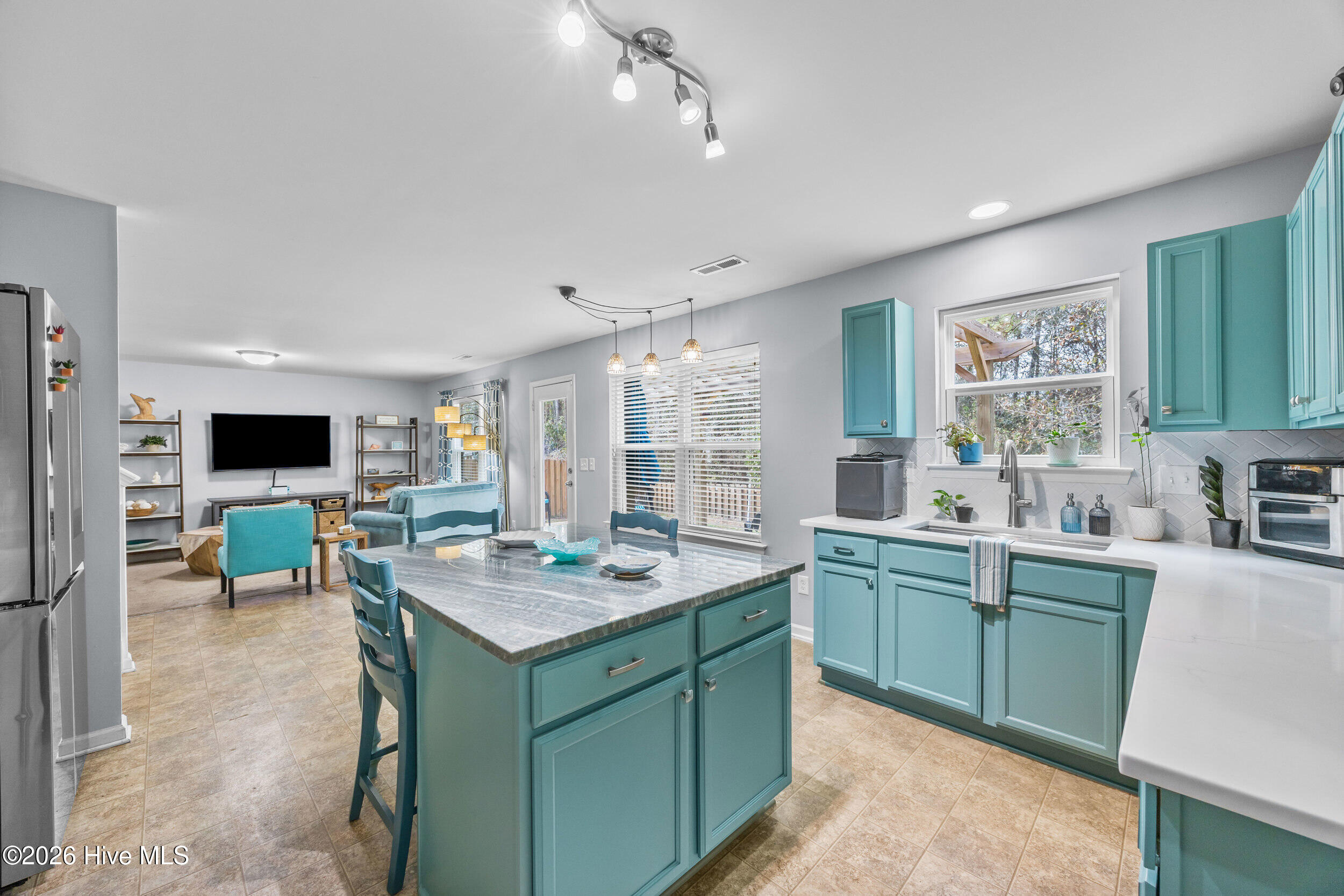 100552487 | Photo 20