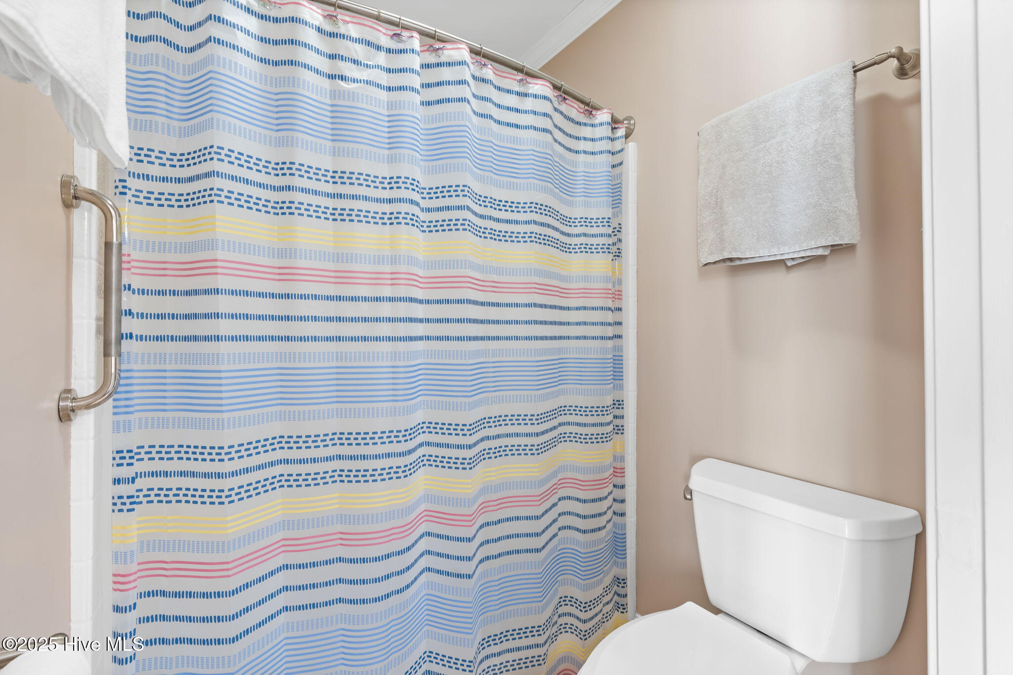 100543841 | Photo 39