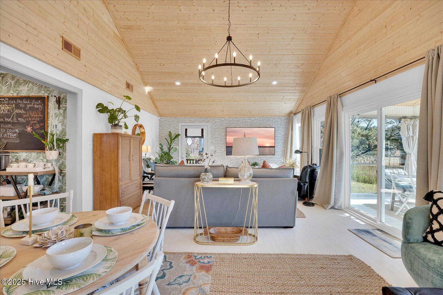 100497695 | Photo 11