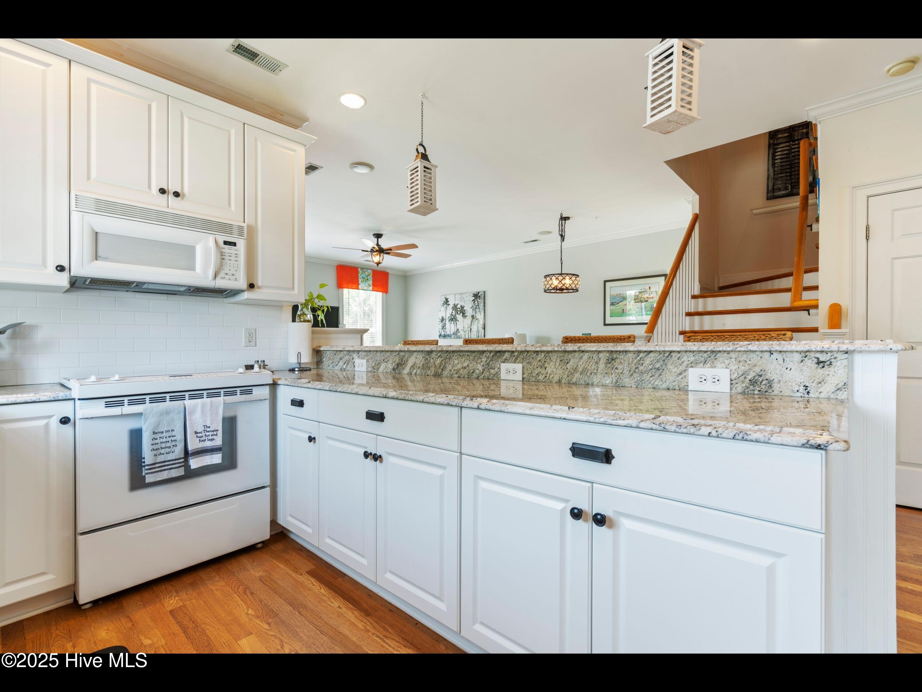 100511839 | Photo 37