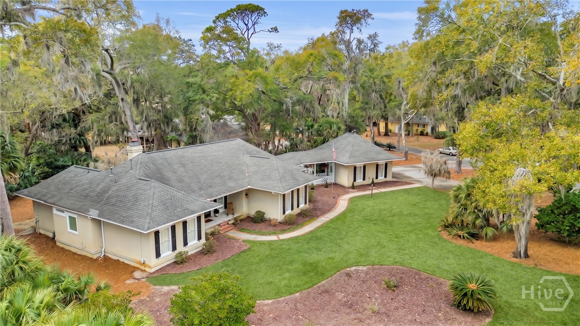 Photo 1 of Single family home for sale at 10 Tangletree Ln, Savannah, GA 31411 | MLS# SA362692 | Listing updated on 2026-09-18
