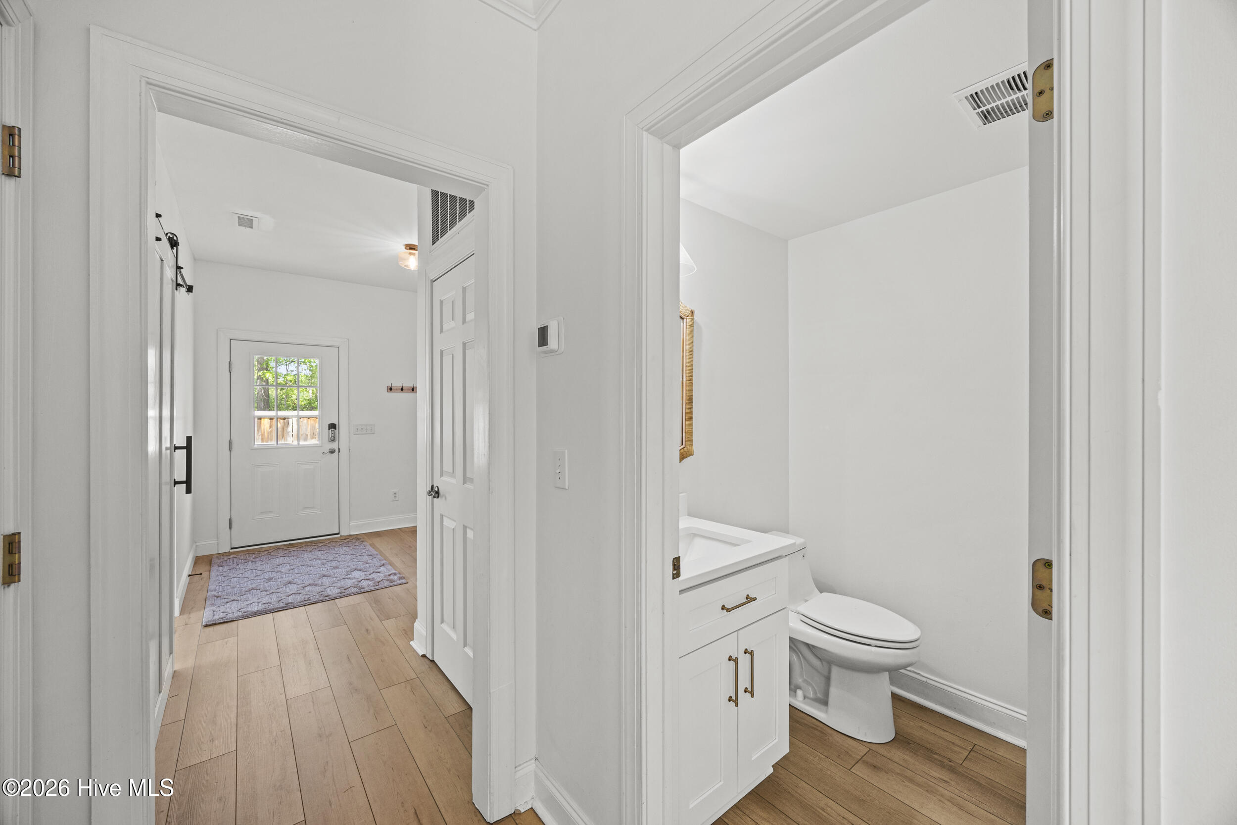 100567913 | Photo 18